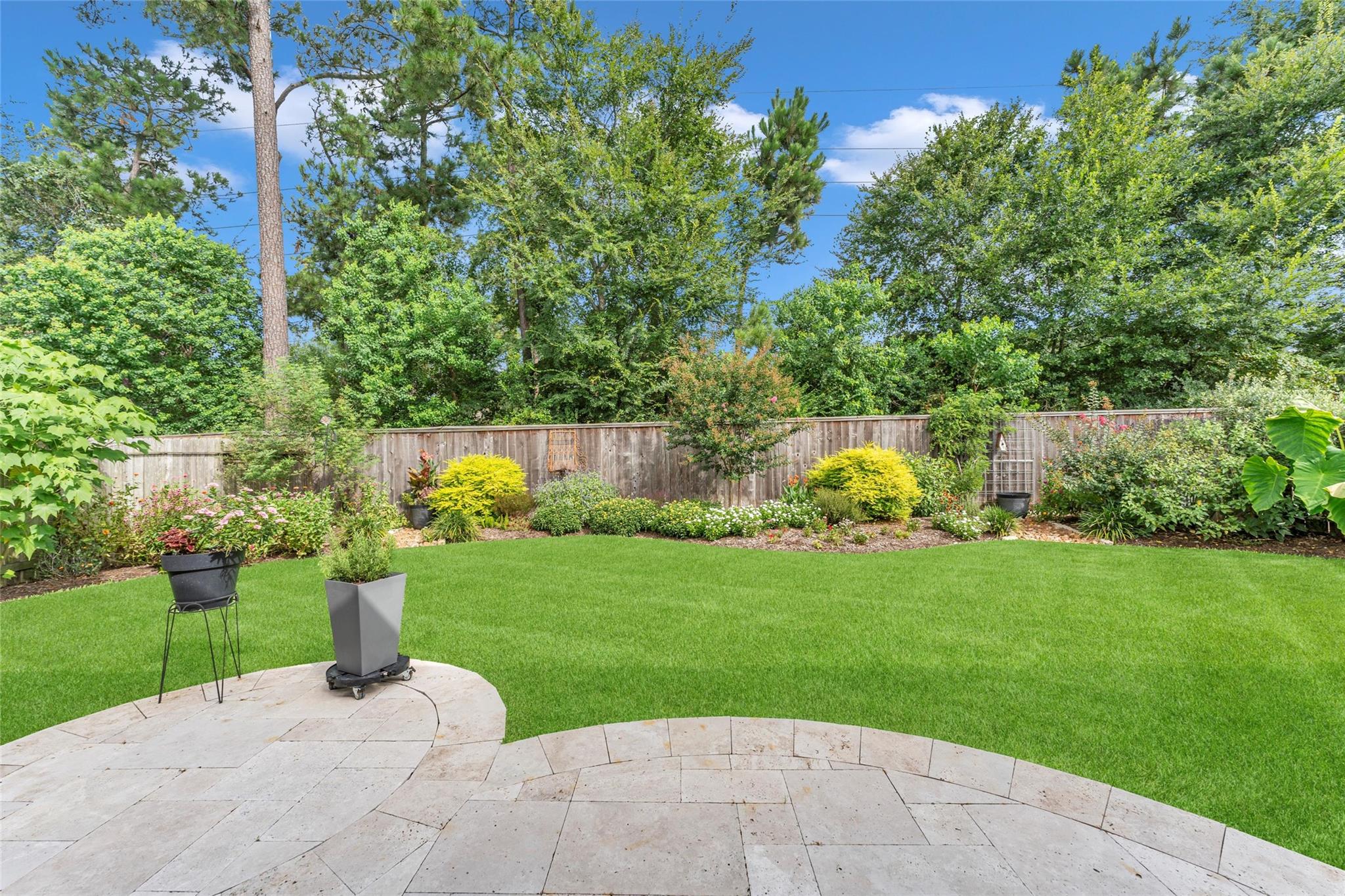 1015 Ginger Glade Ln, Pinehurst, TX 77362 photo