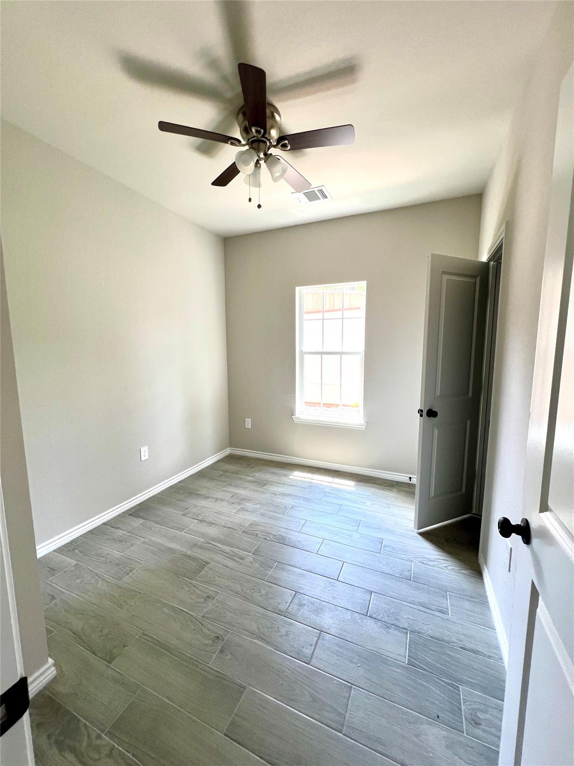 16393 Eastchase St, Montgomery, TX 77316 photo