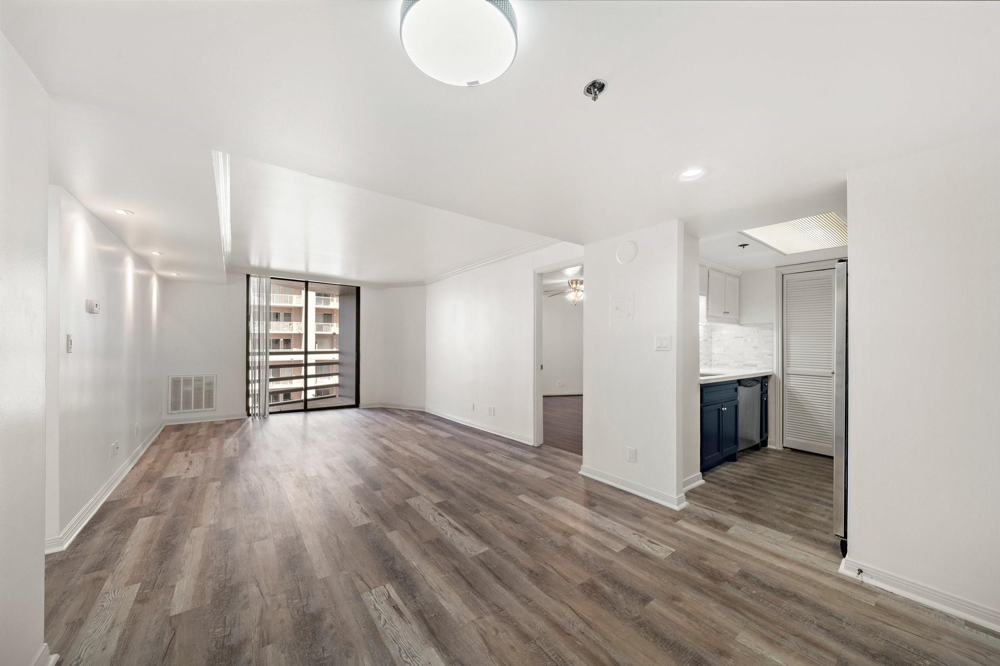 3525 Sage Rd #613, Houston, TX 77056 photo