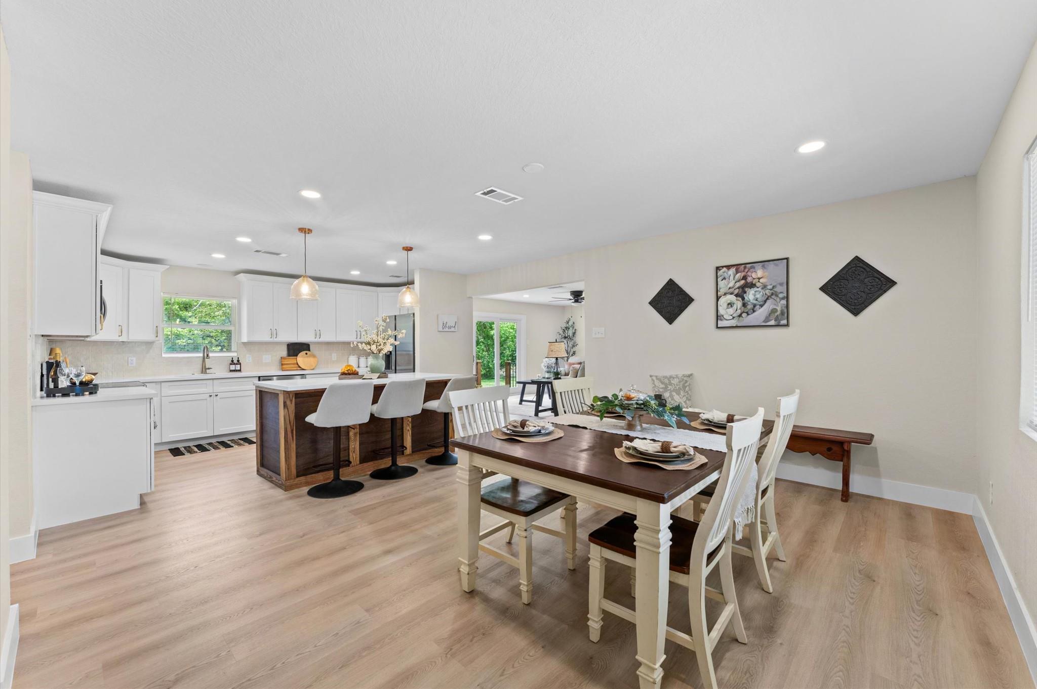 2197 County Road 540, Alvin, TX 77511 photo