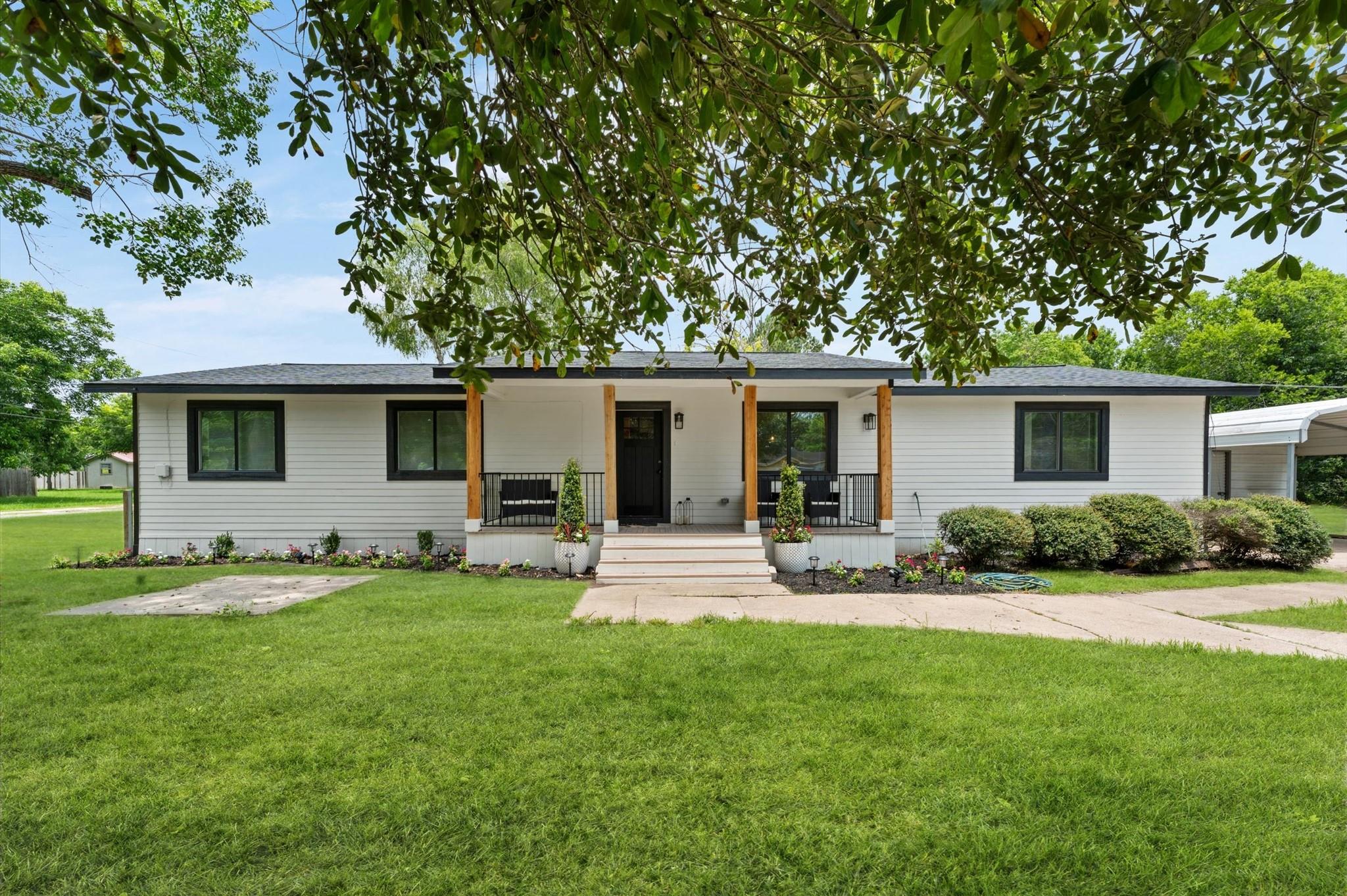 2197 County Road 540, Alvin, TX 77511 photo