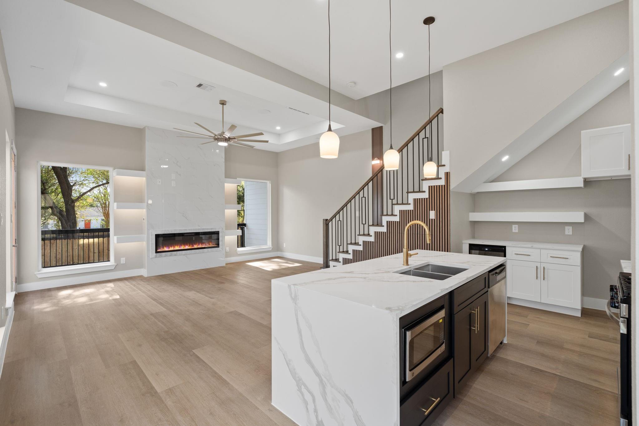 4931 Rue St, Houston, TX 77033 photo