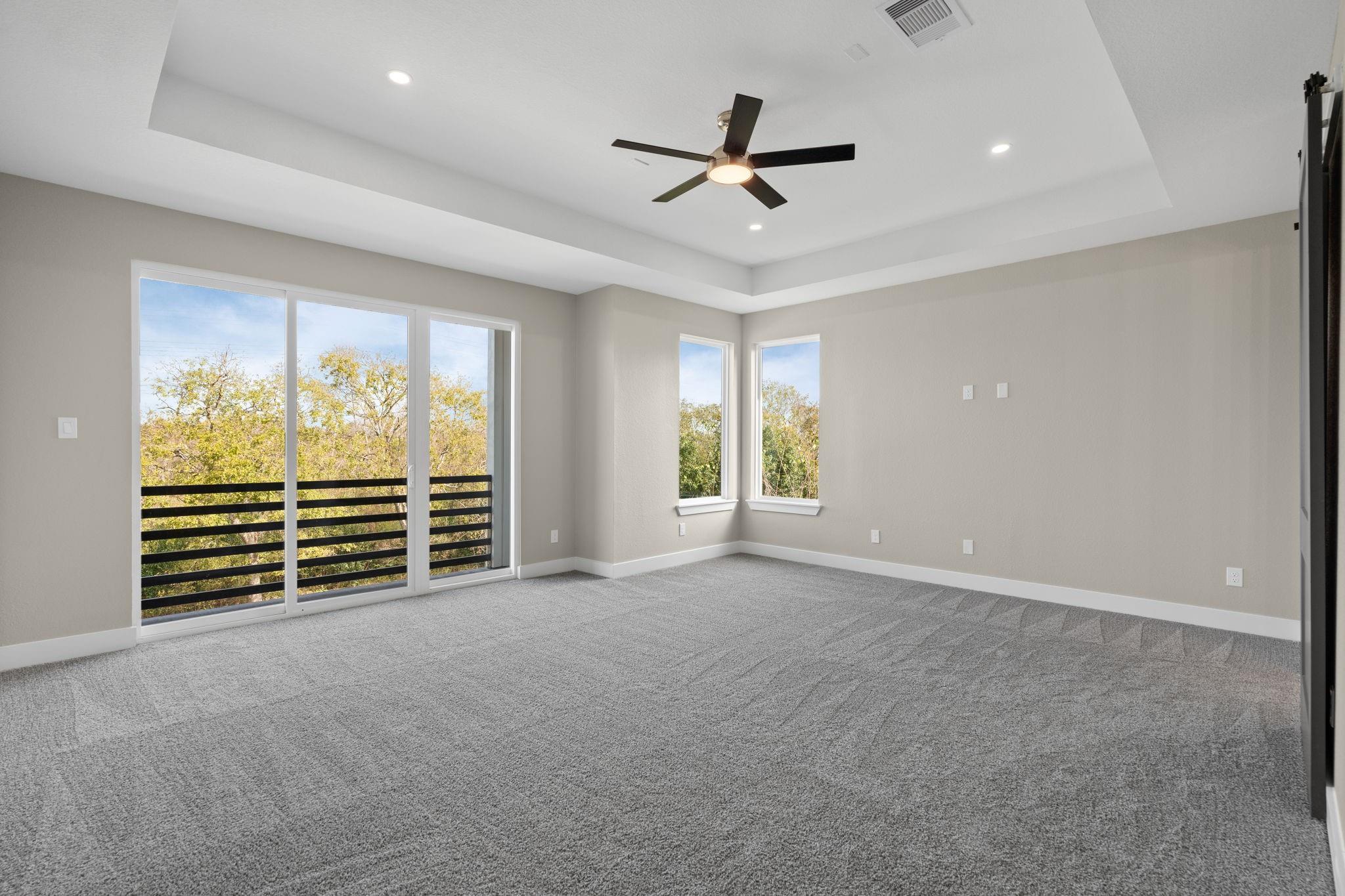4931 Rue St, Houston, TX 77033 photo