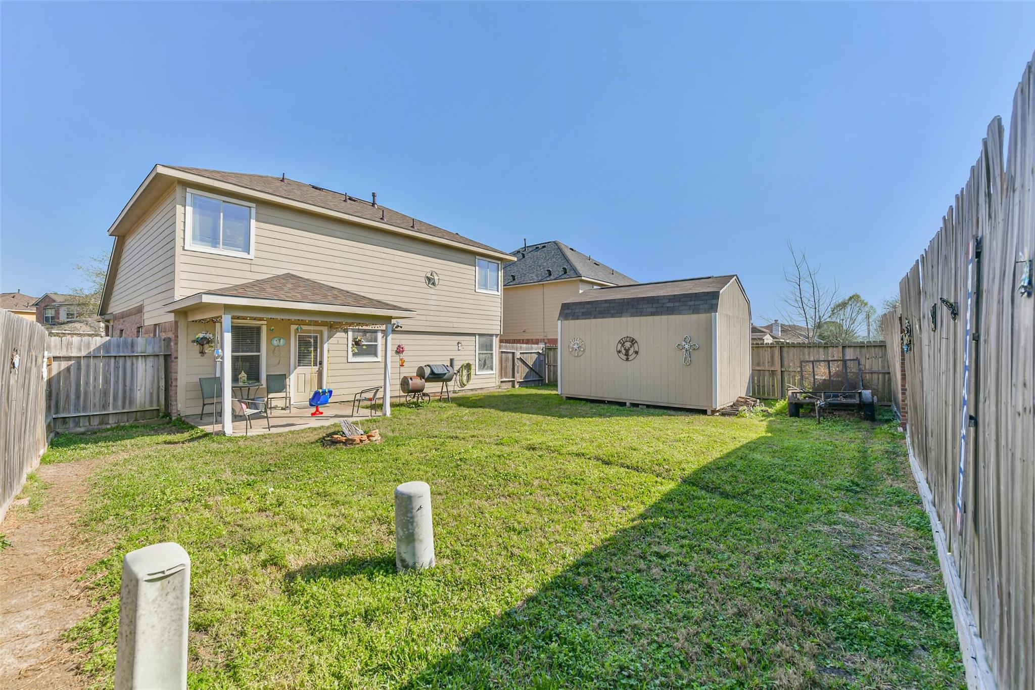 8319 White Pine Ln, Baytown, TX 77523 photo