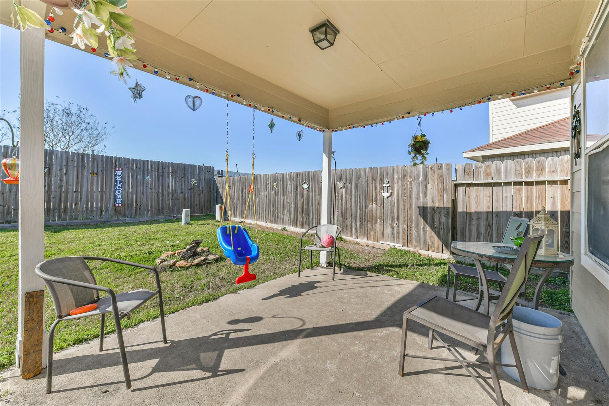 8319 White Pine Ln, Baytown, TX 77523 photo