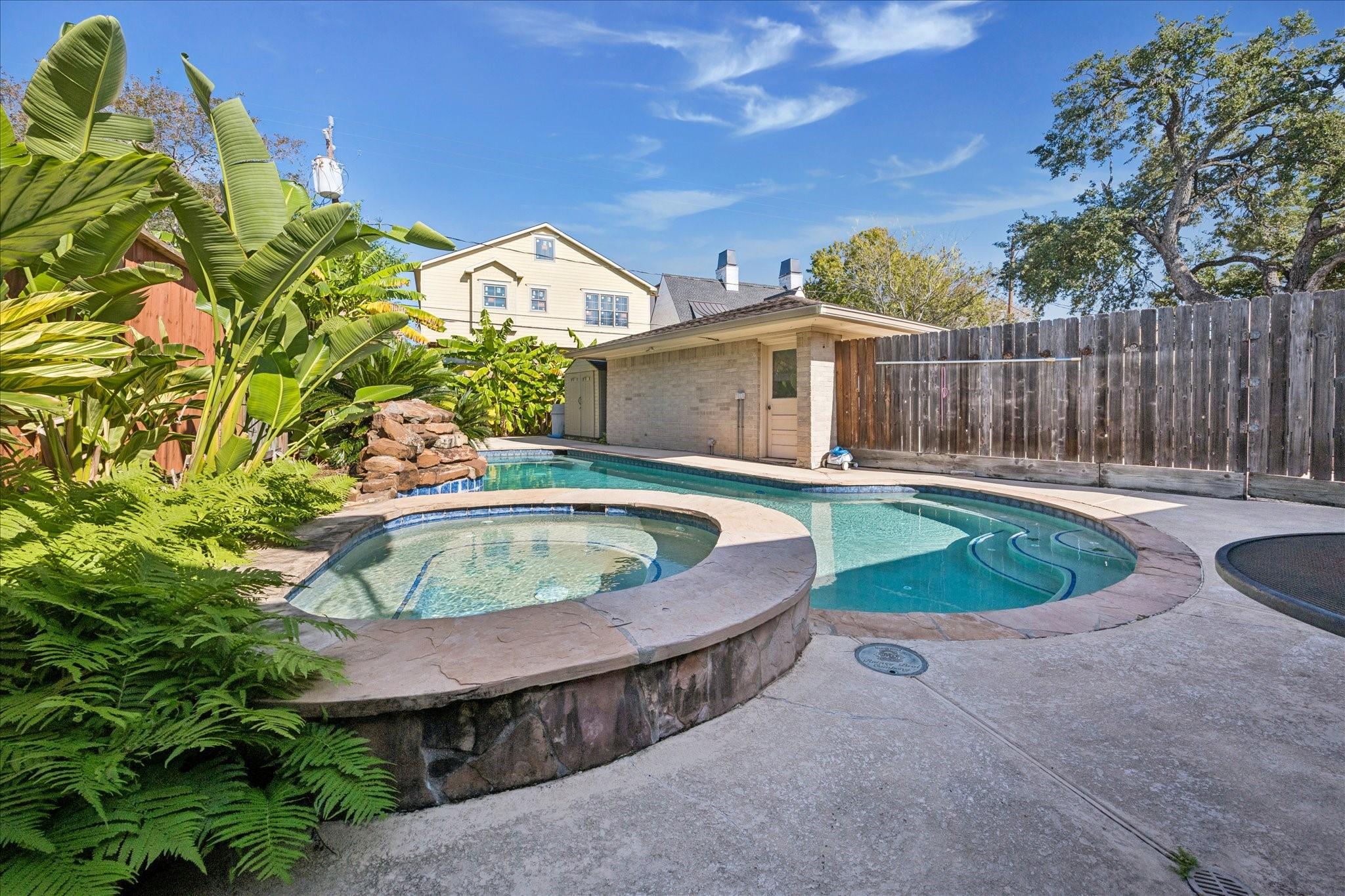 3716 Bellaire Blvd, Southside Place, TX 77025 photo
