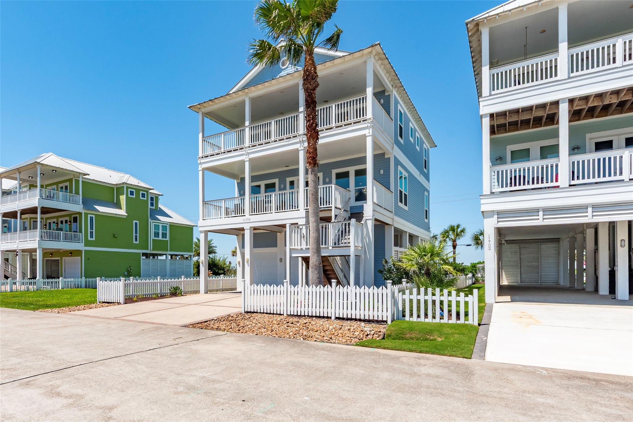 11706 Opihi, Galveston, TX 77554