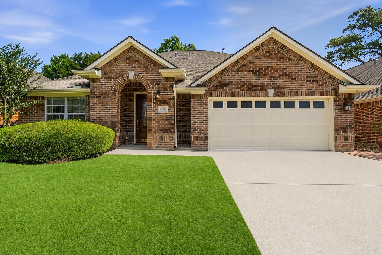 15210 Scenic Forest Dr, Conroe, TX 77384