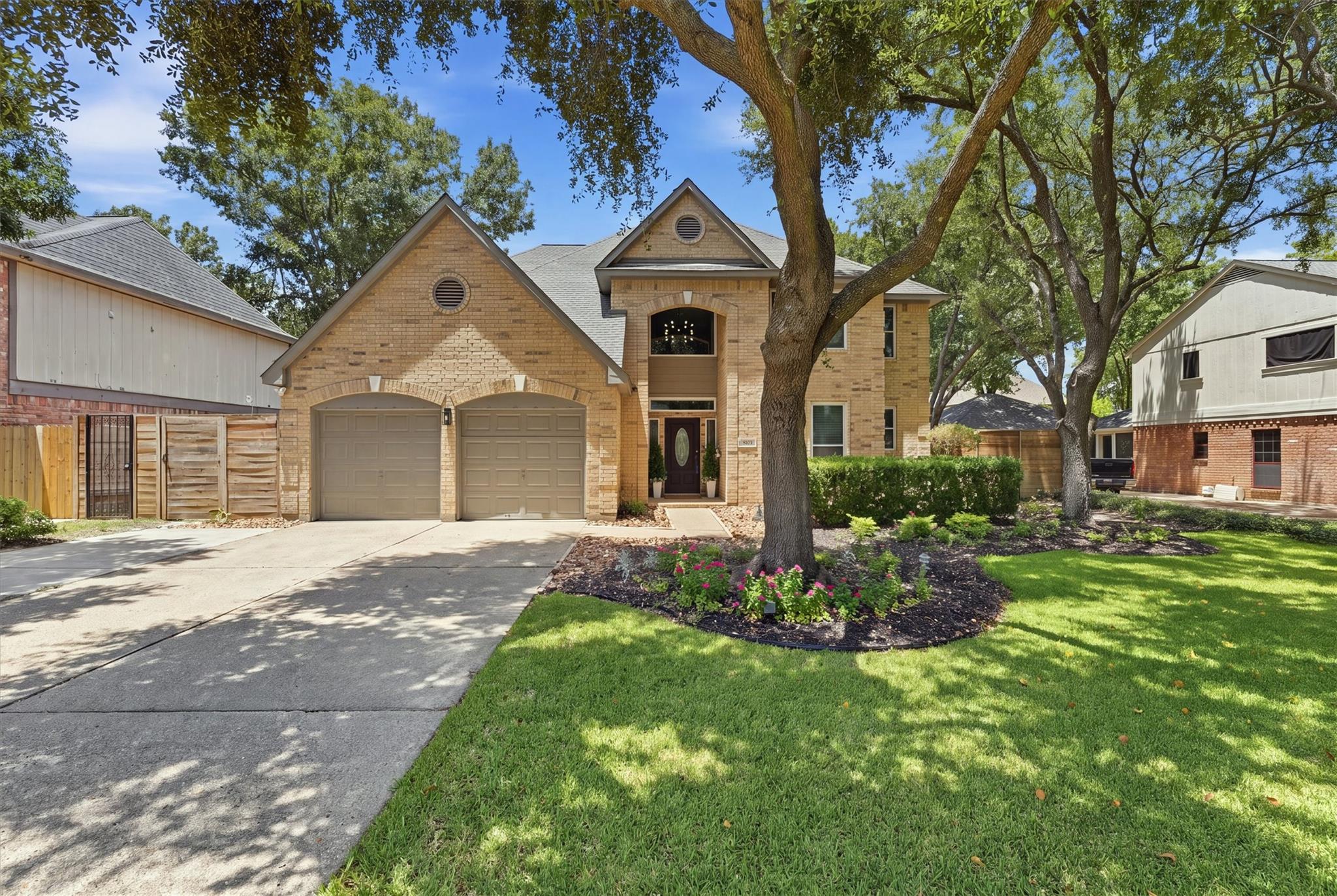 8103 Hurst Forest Dr, Humble, TX 77346