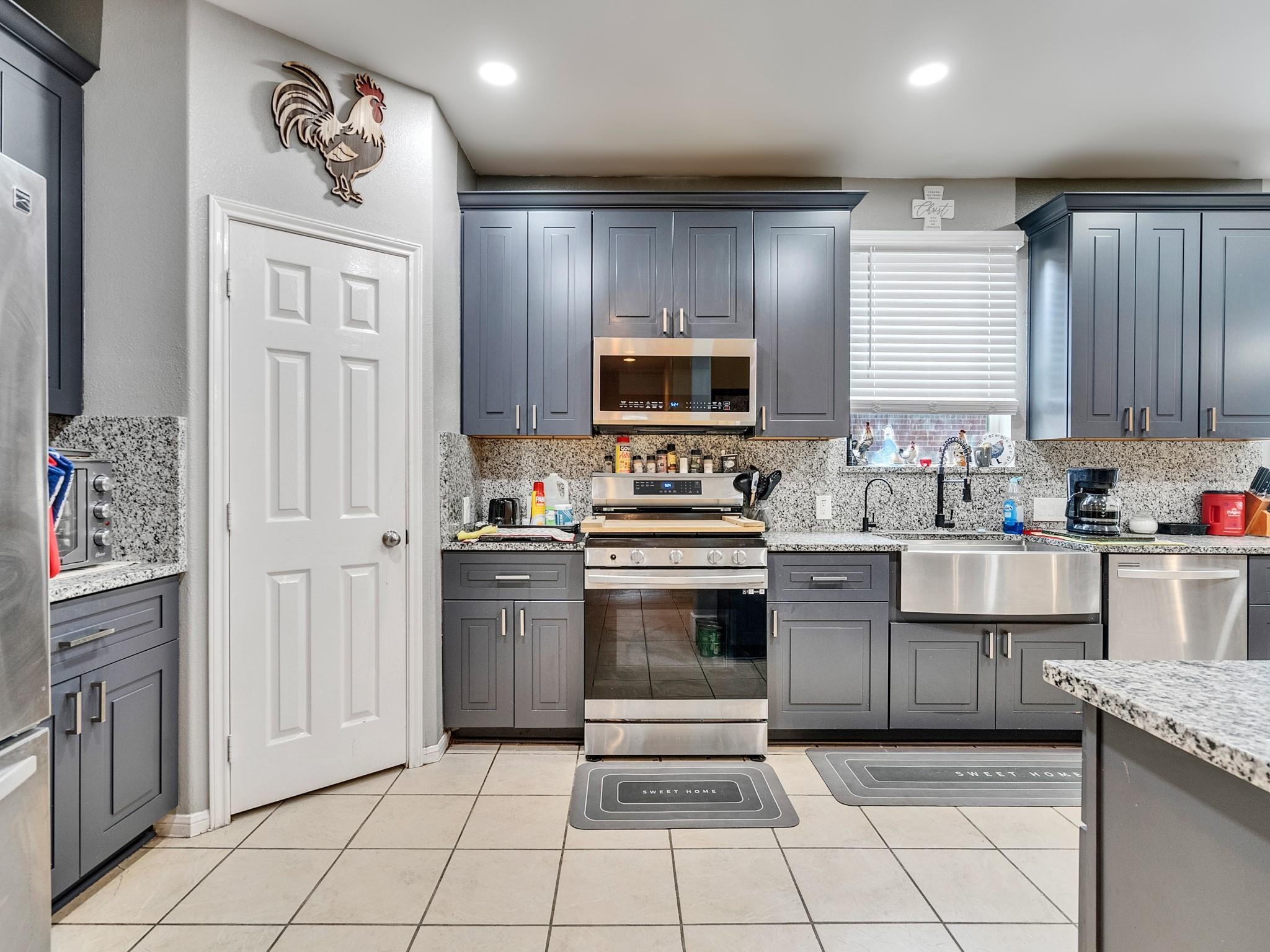 9102 Sunrise Trl, Pearland, TX 77584 photo
