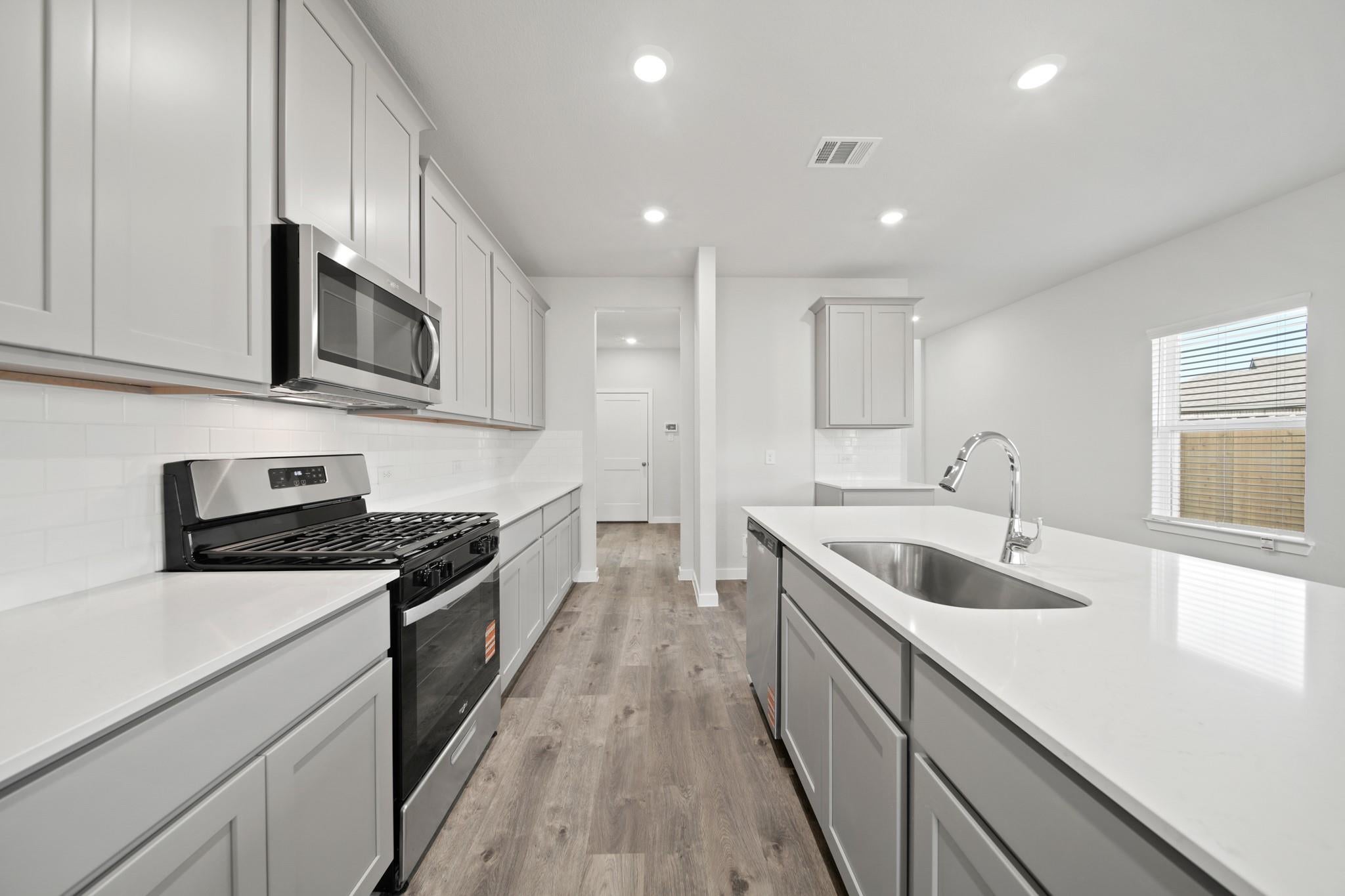 380 Long Branch Dr, Dayton, TX 77535 photo