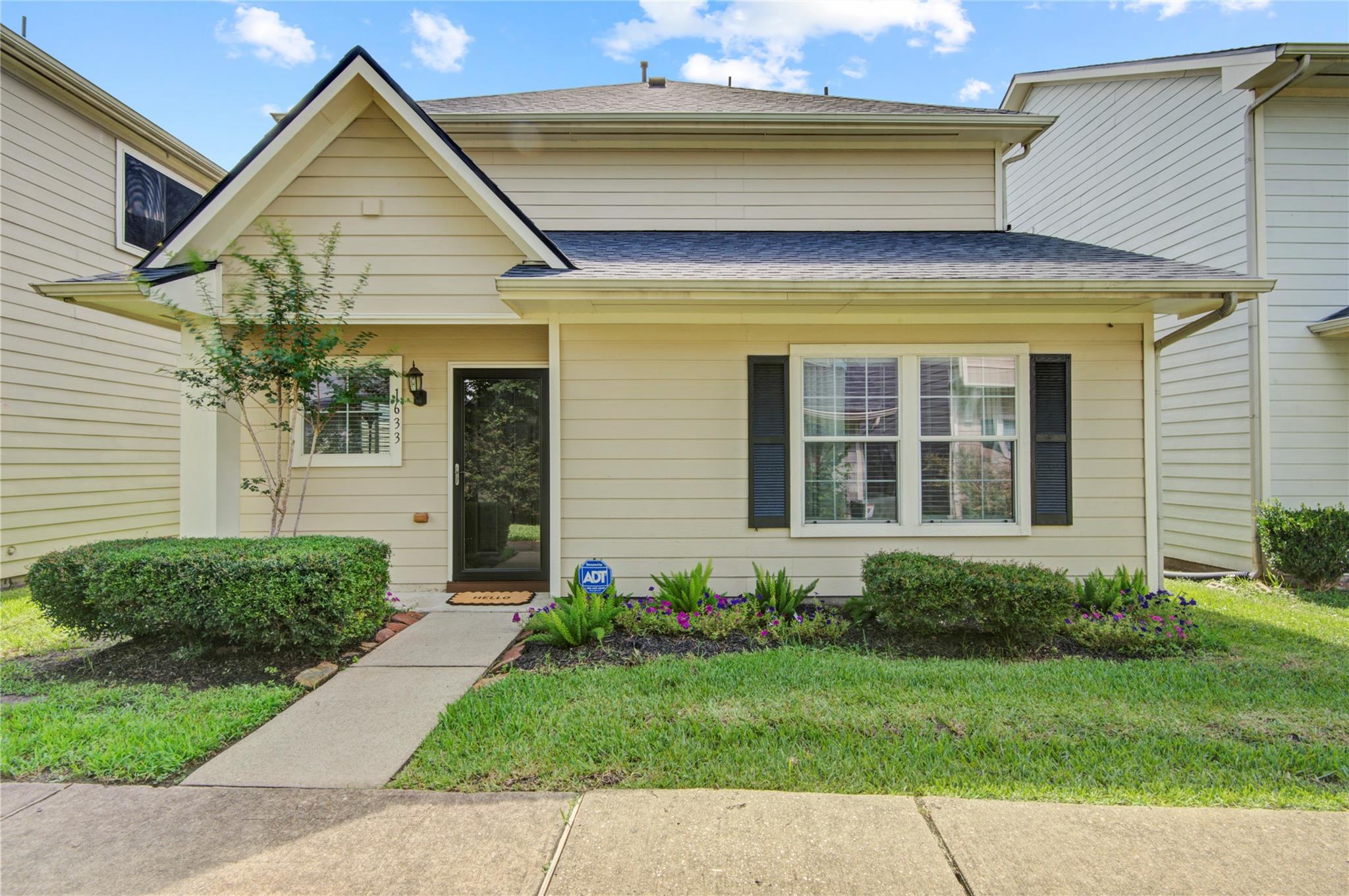 1633 Nichole Woods Dr, Houston, TX 77047