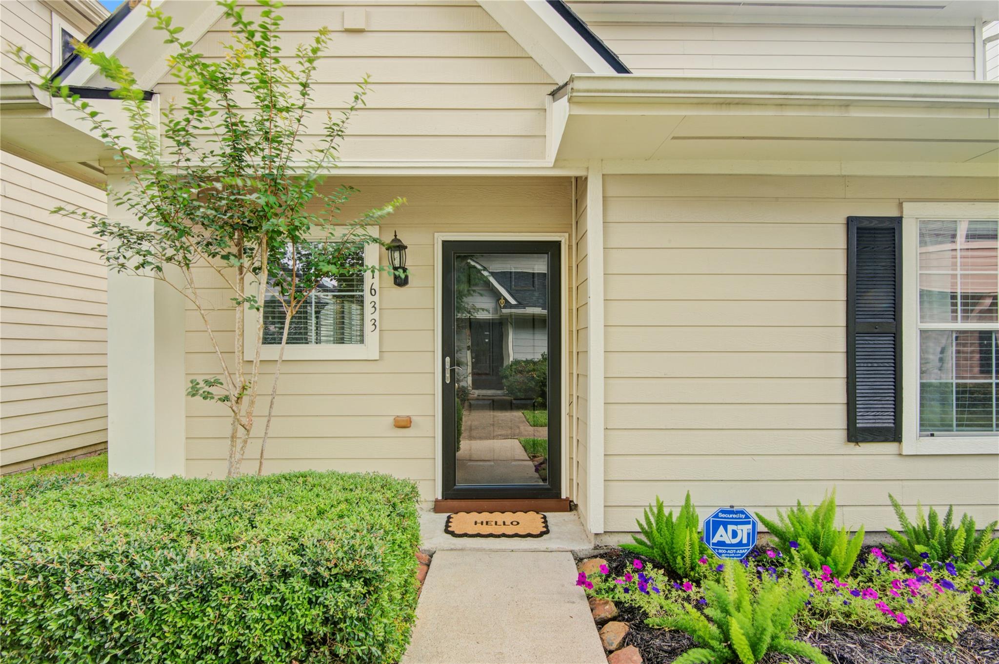 1633 Nichole Woods Dr, Houston, TX 77047 photo