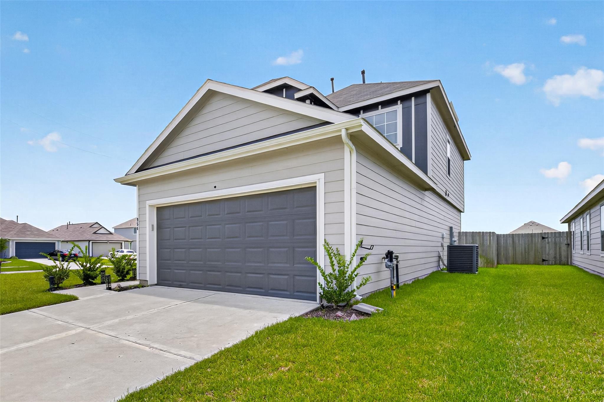 954 Luke Darrell Dr, Rosharon, TX 77583 photo