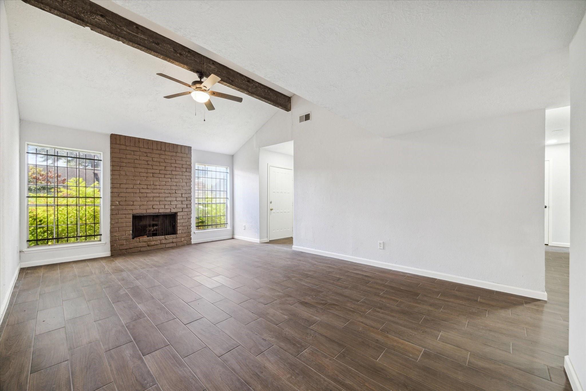 8628 Maplecrest Dr, Houston, TX 77099 photo