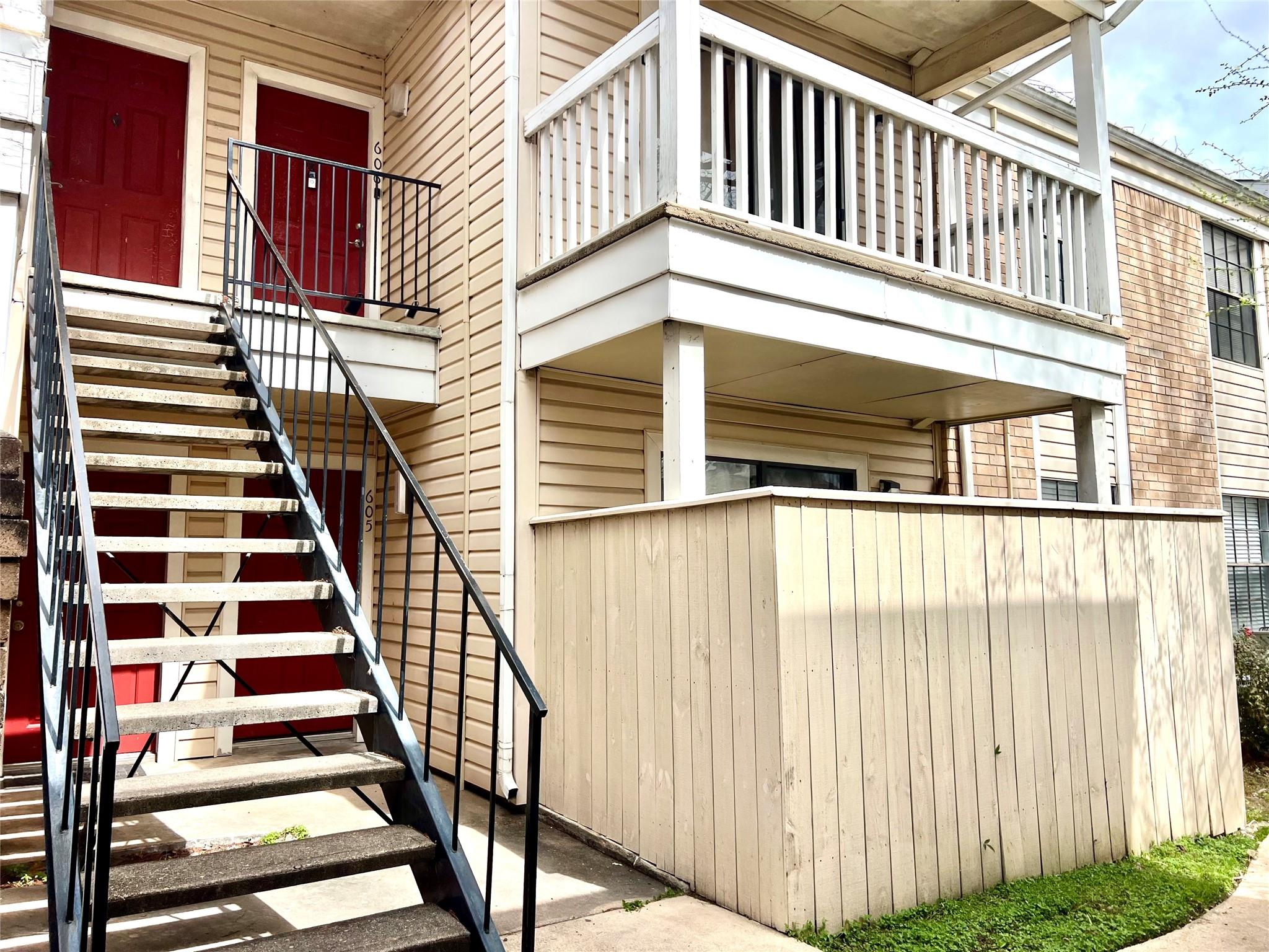 2750 Holly Hall St #605, Houston, TX 77054 photo