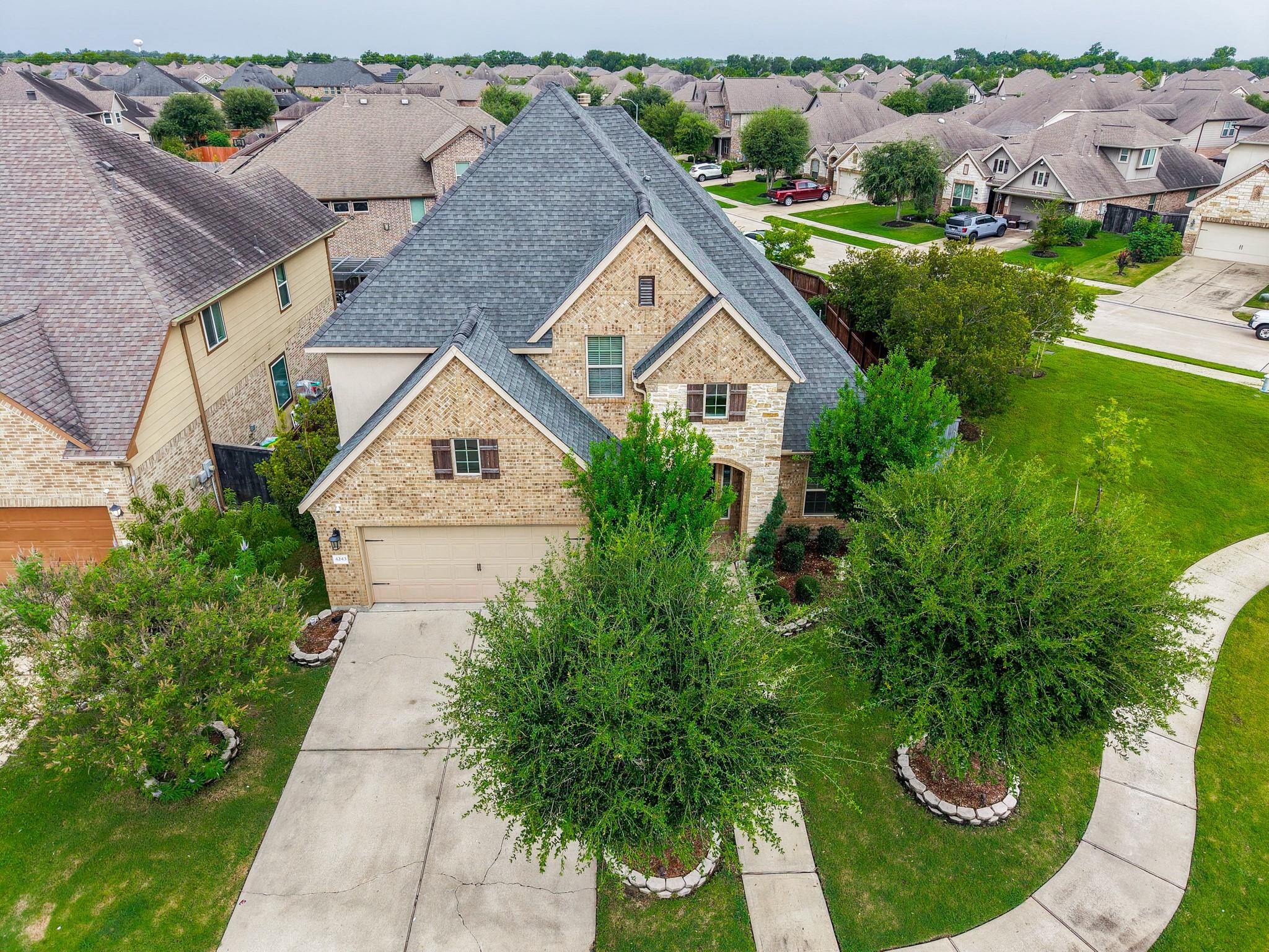 4243 Bayou Hollow Ln, Richmond, TX 77406