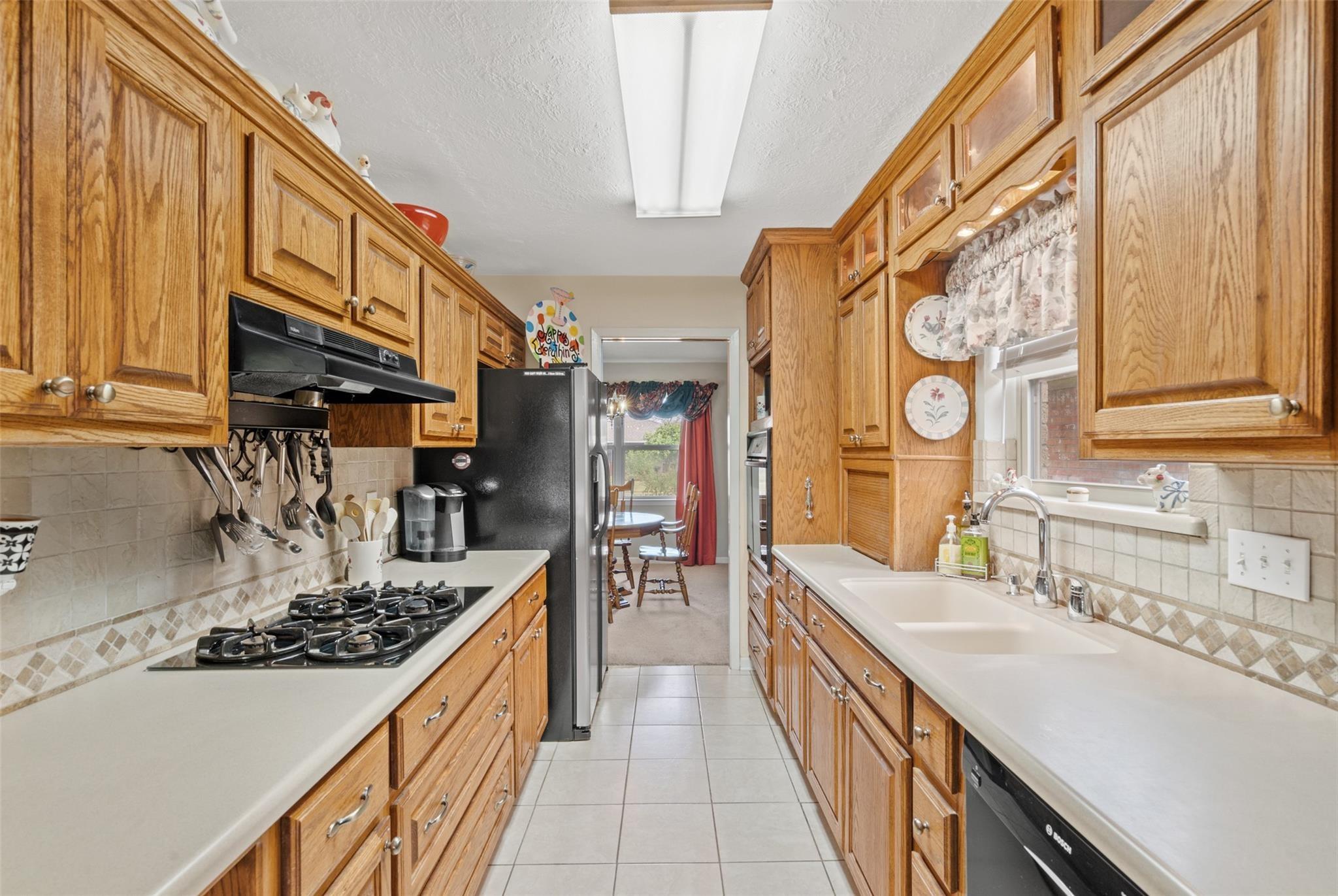 1118 S Amy Dr, Deer Park, TX 77536 photo