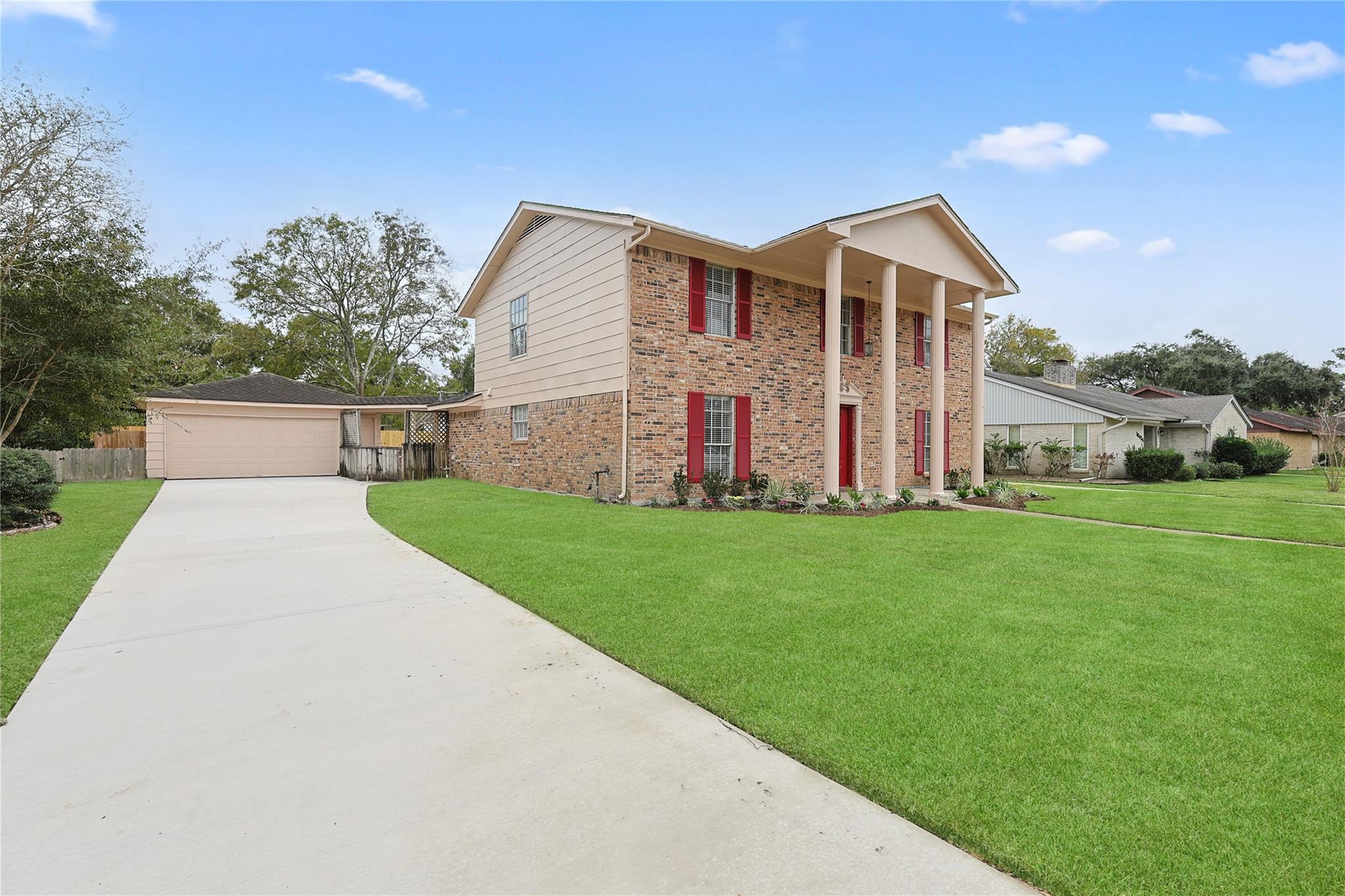 16438 Glenshannon Dr, Houston, TX 77059 photo