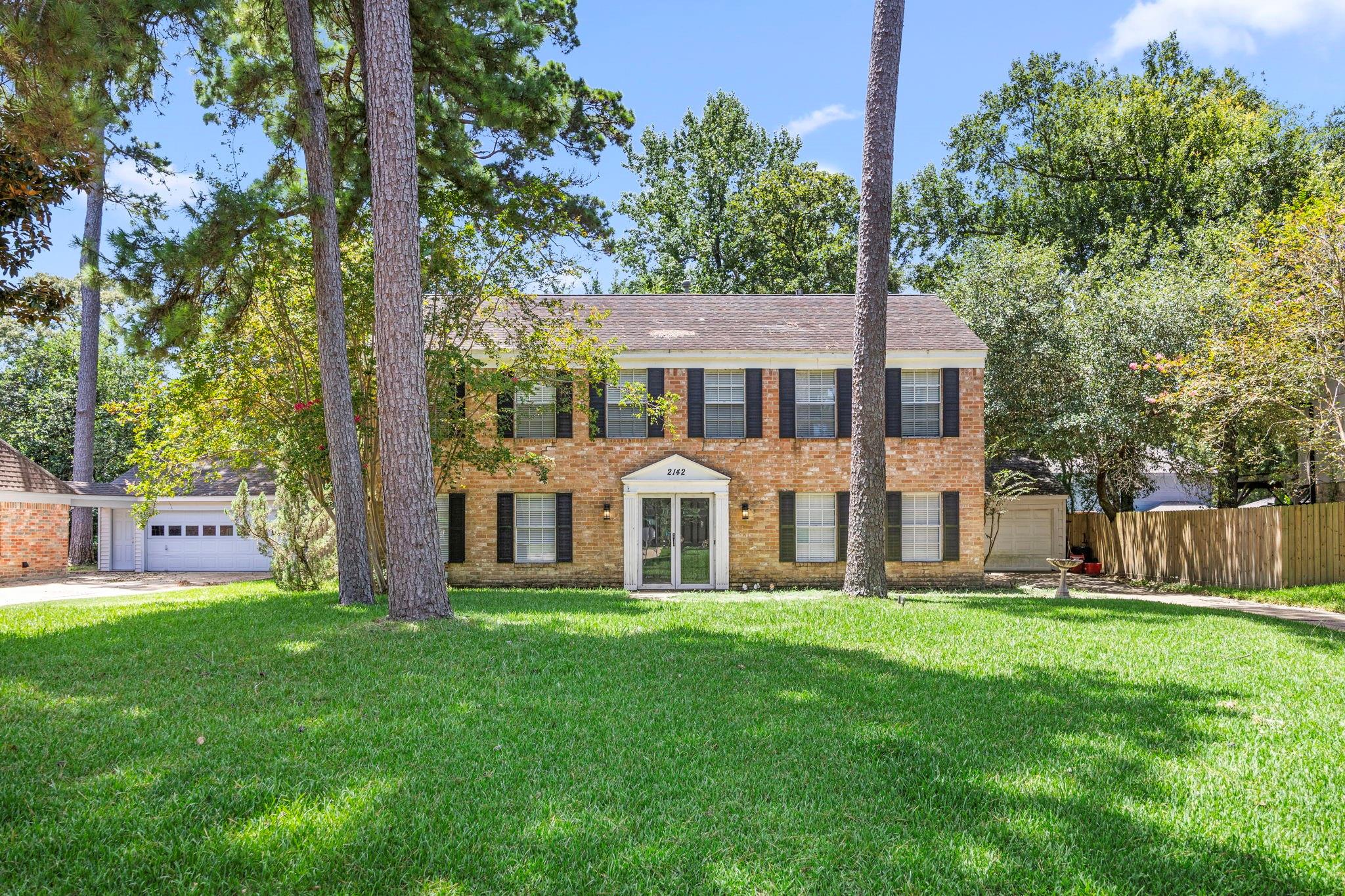 2142 Parkdale Dr, Houston, TX 77339