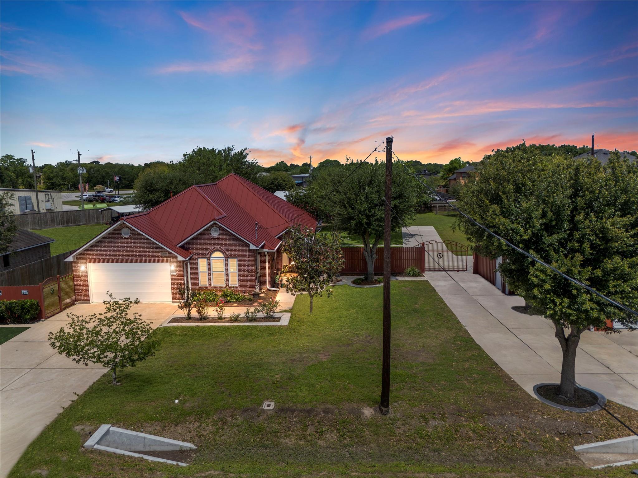 2610 School St, Needville, TX 77461 photo