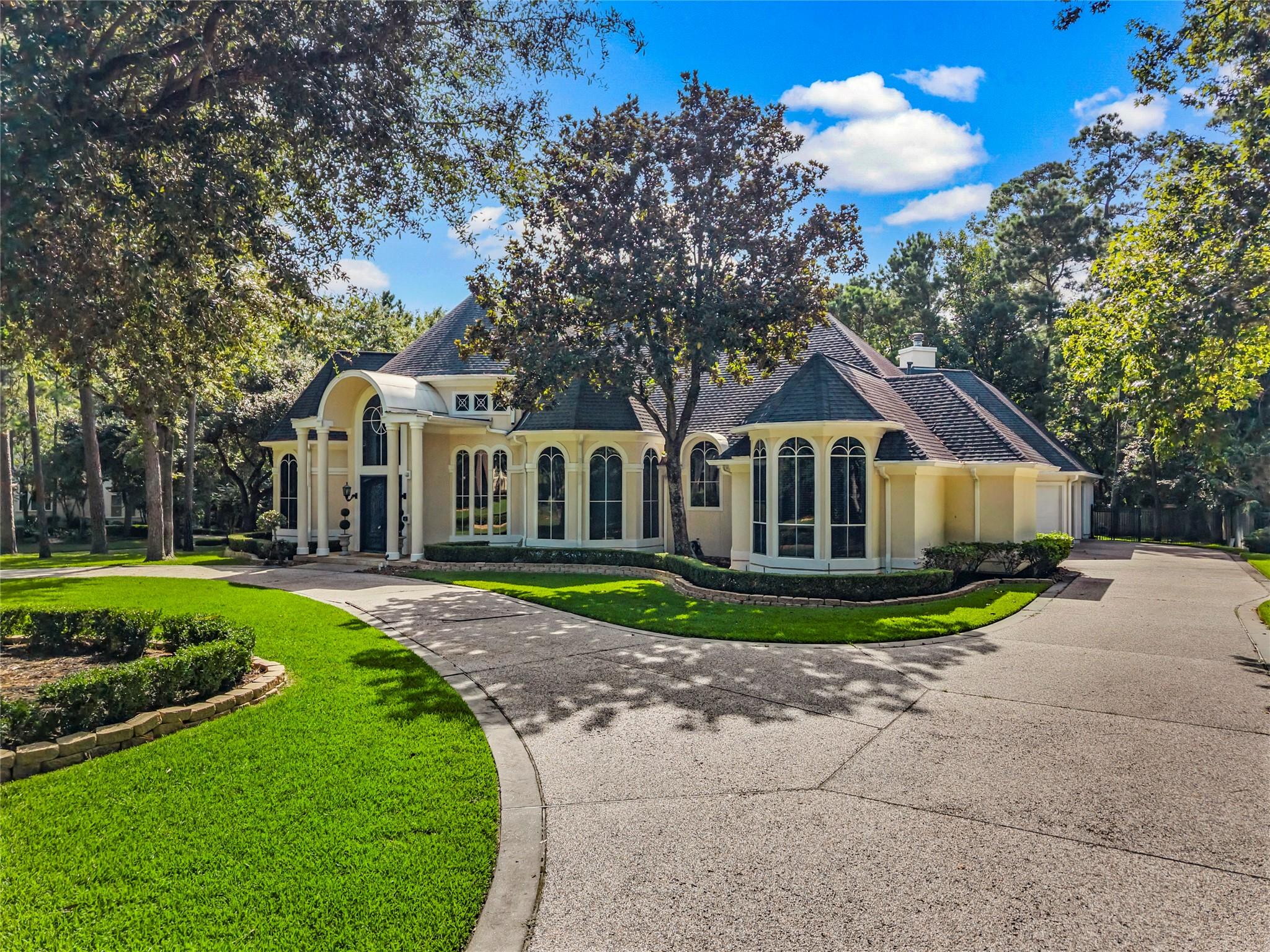 3 N Benton Woods Cir, The Woodlands, TX 77382 photo