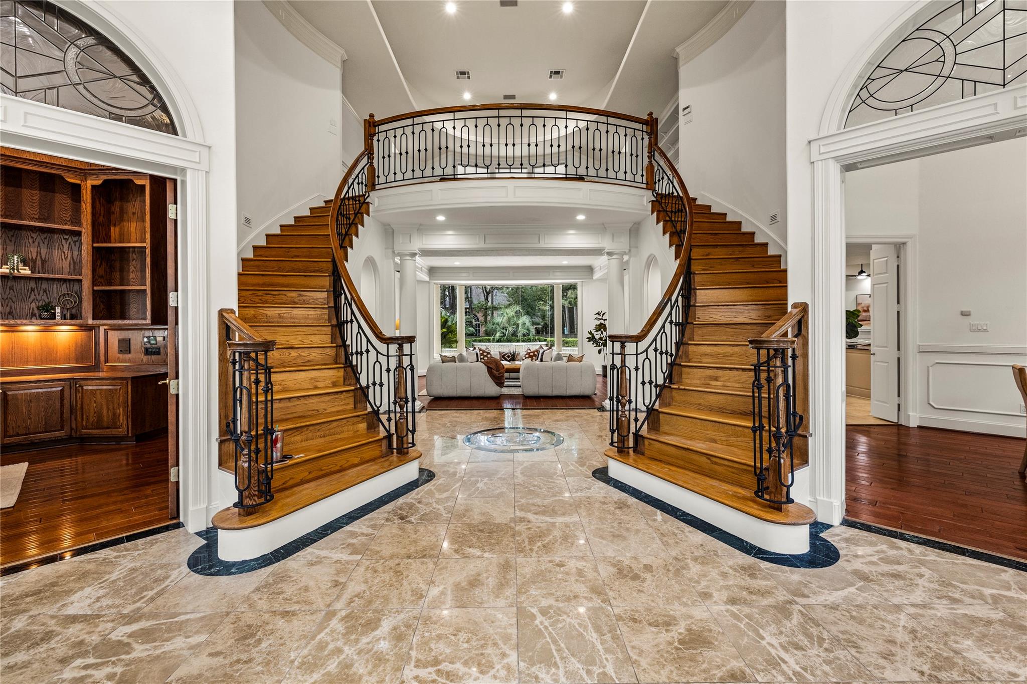 3 N Benton Woods Cir, The Woodlands, TX 77382 photo