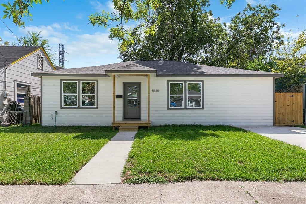 5338 Pease St, Houston, TX 77023