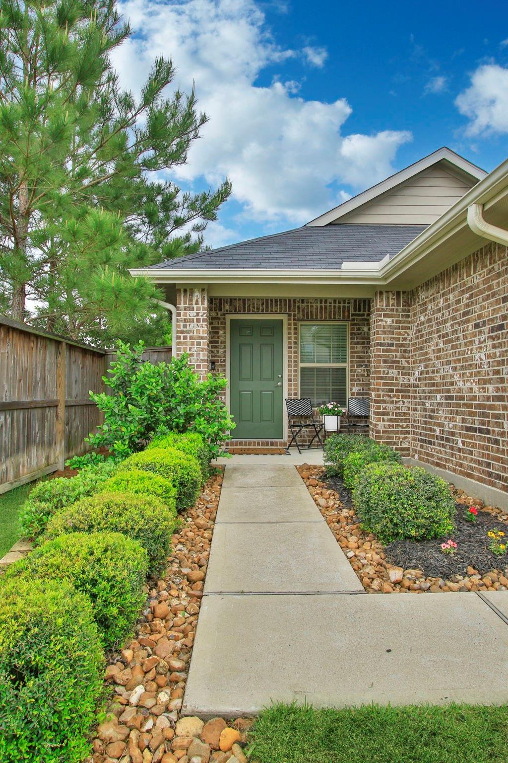 1307 Winding Willow Dr, Pinehurst, TX 77362 photo