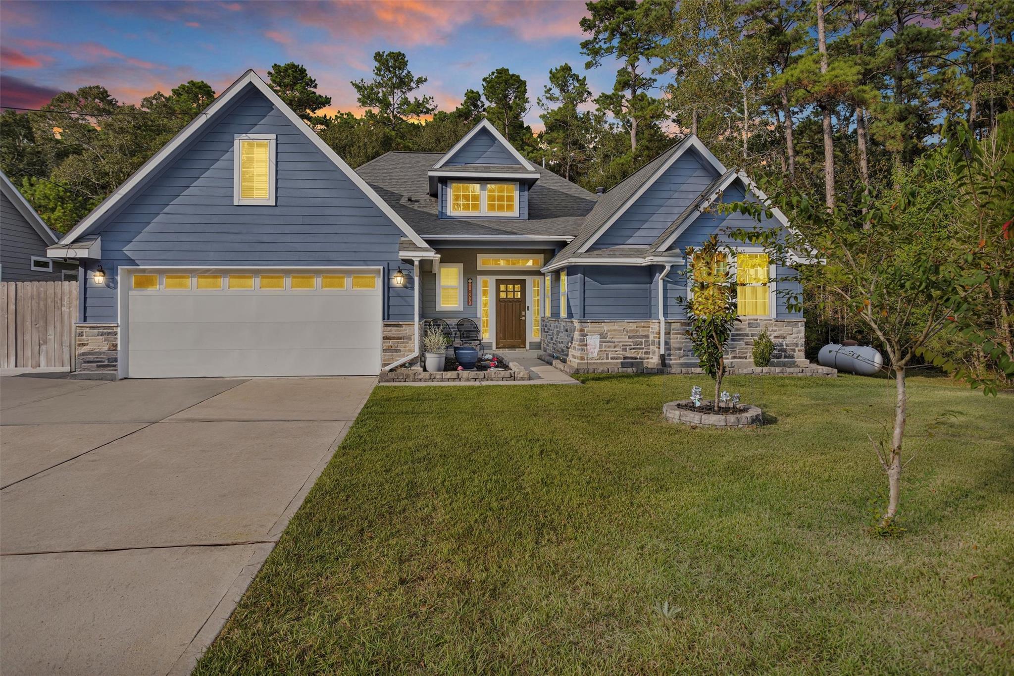 1057 Magnolia Point Dr, Huffman, TX 77336