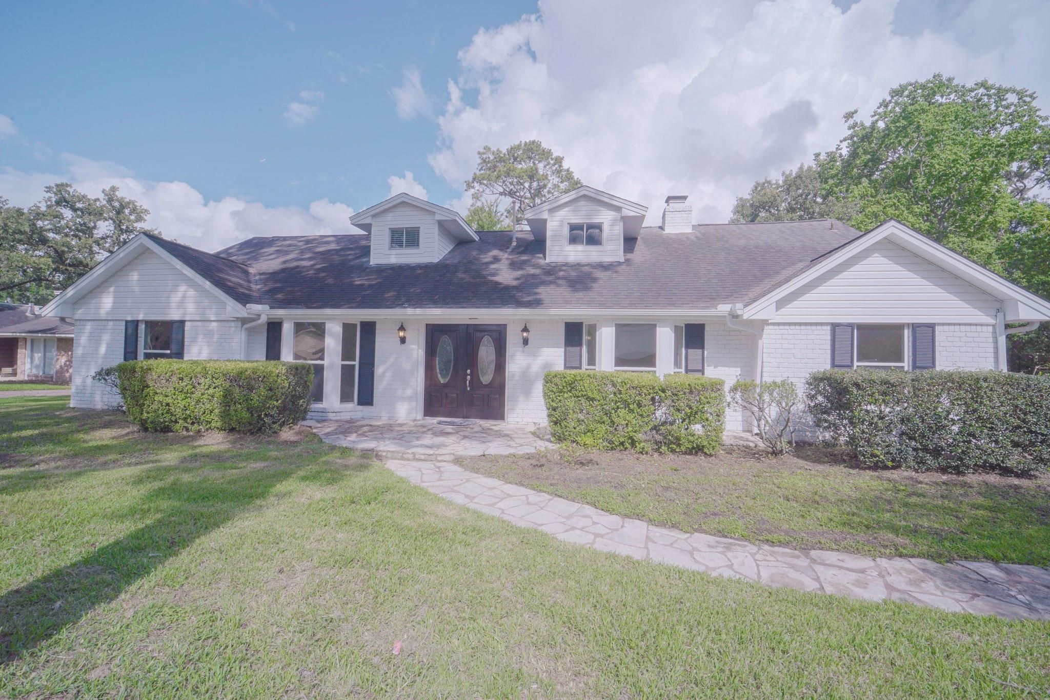 1419 Chestnut Ridge Rd, Kingwood, TX 77339