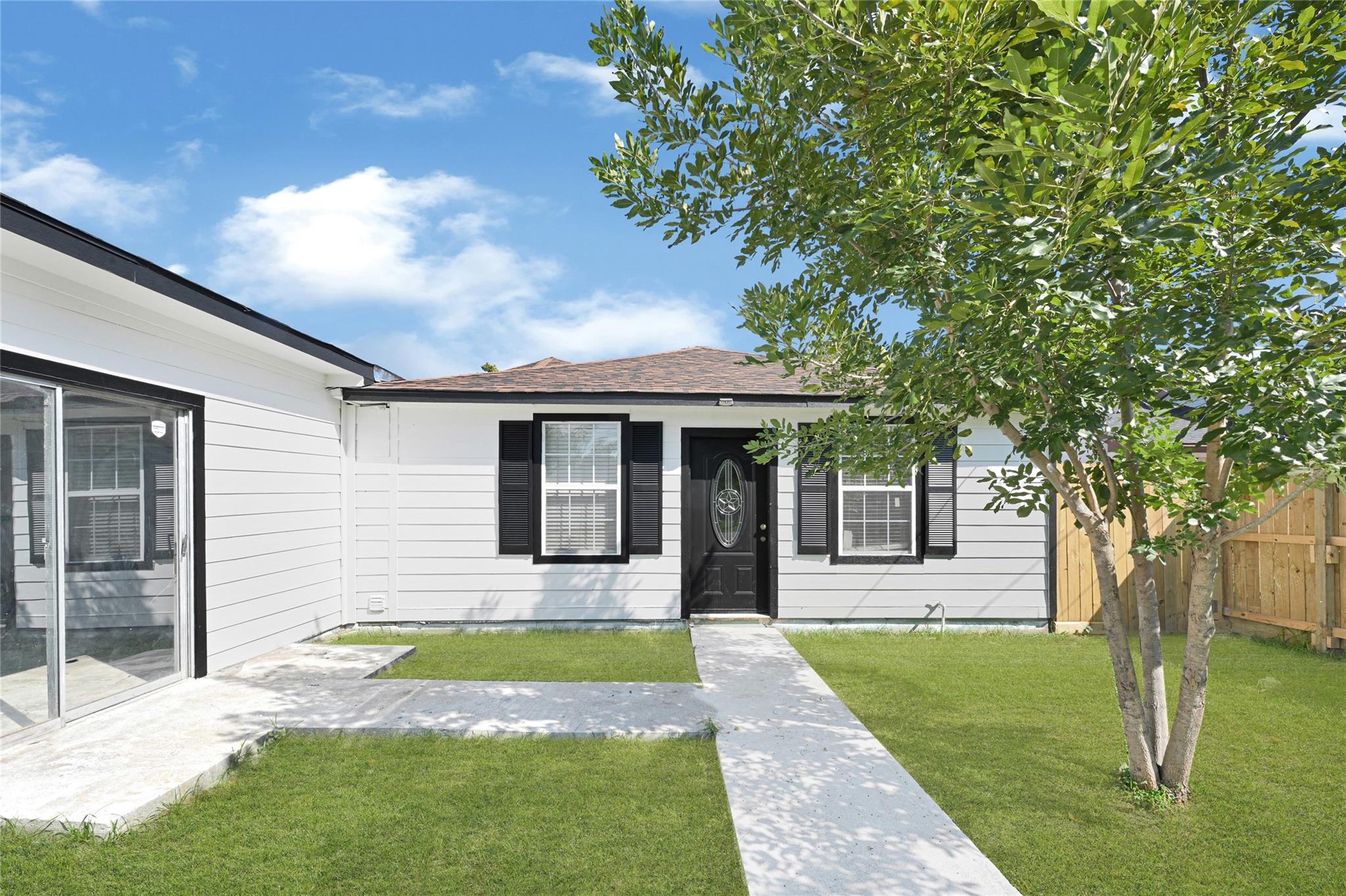 7625 Touchstone St, Houston, TX 77028 photo