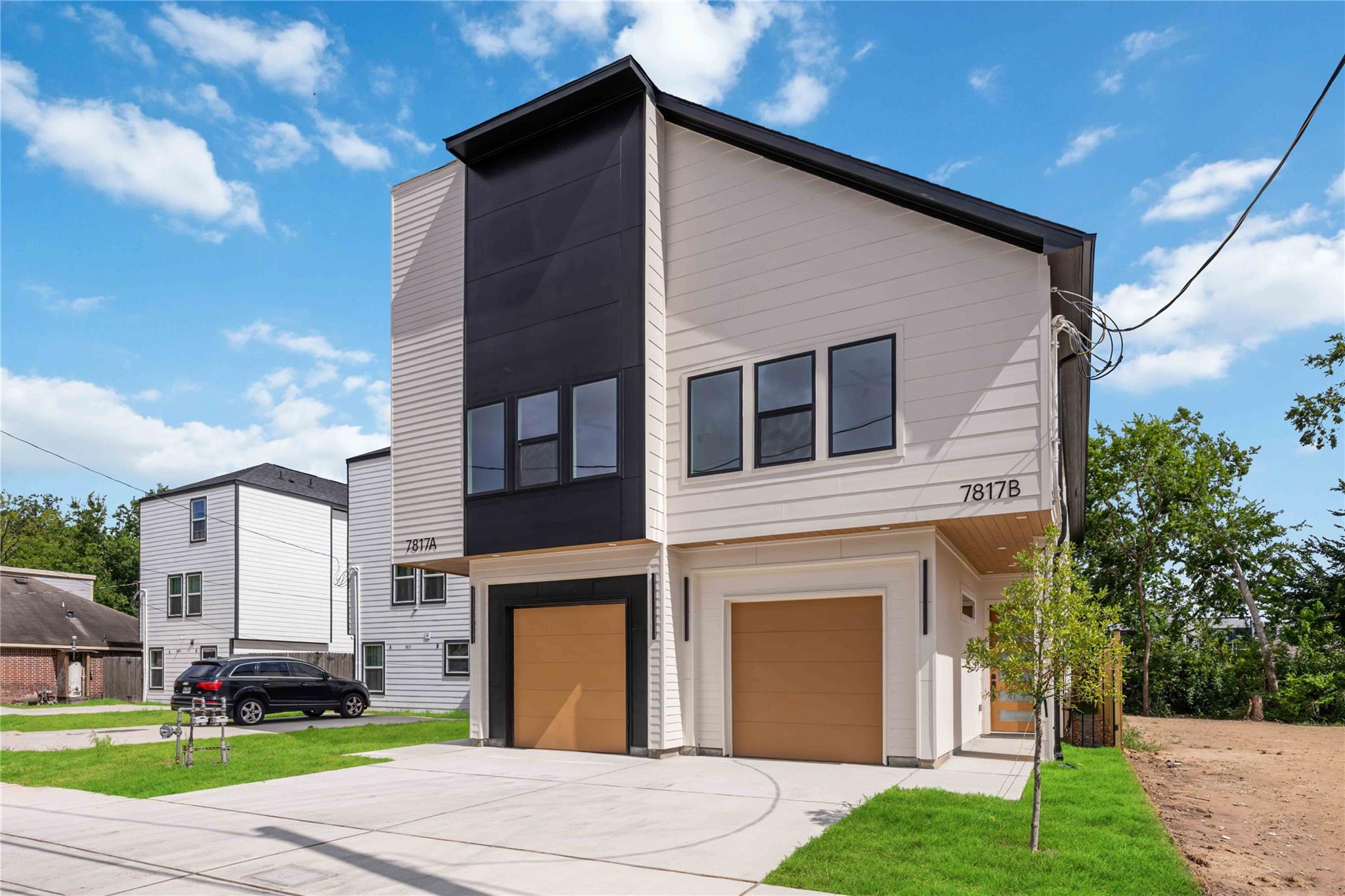 7817 Sandy St #A B, Houston, TX 77028 photo