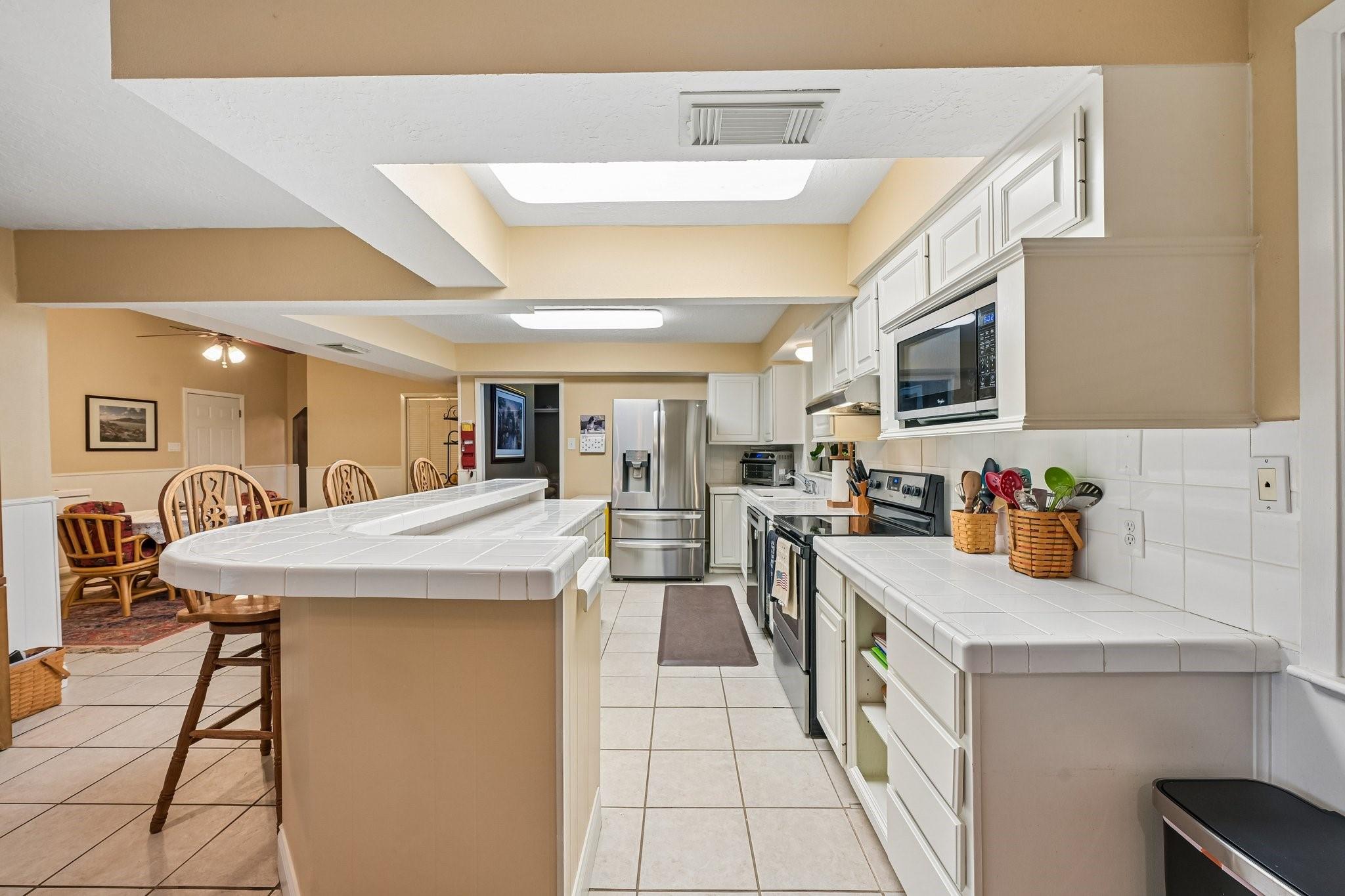 2535 Cliff Dr, San Leon, TX 77539 photo