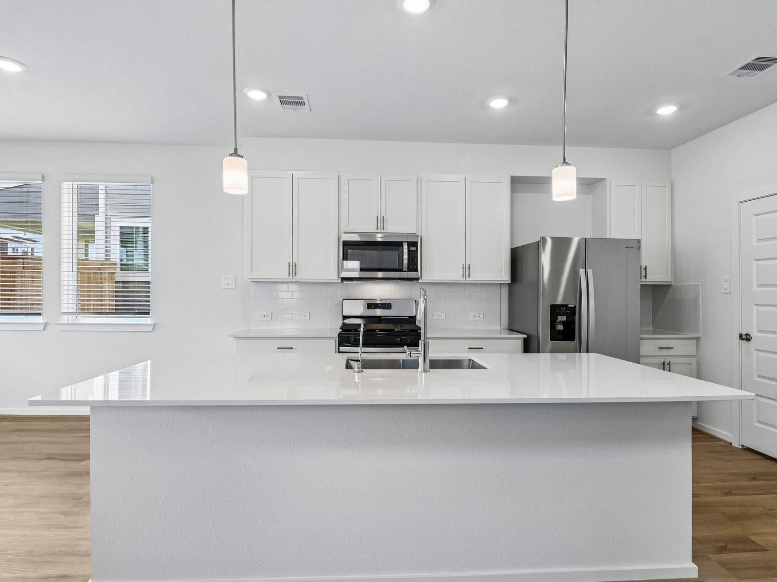 6330 Sapphire Ocean Dr, Houston, TX 77092