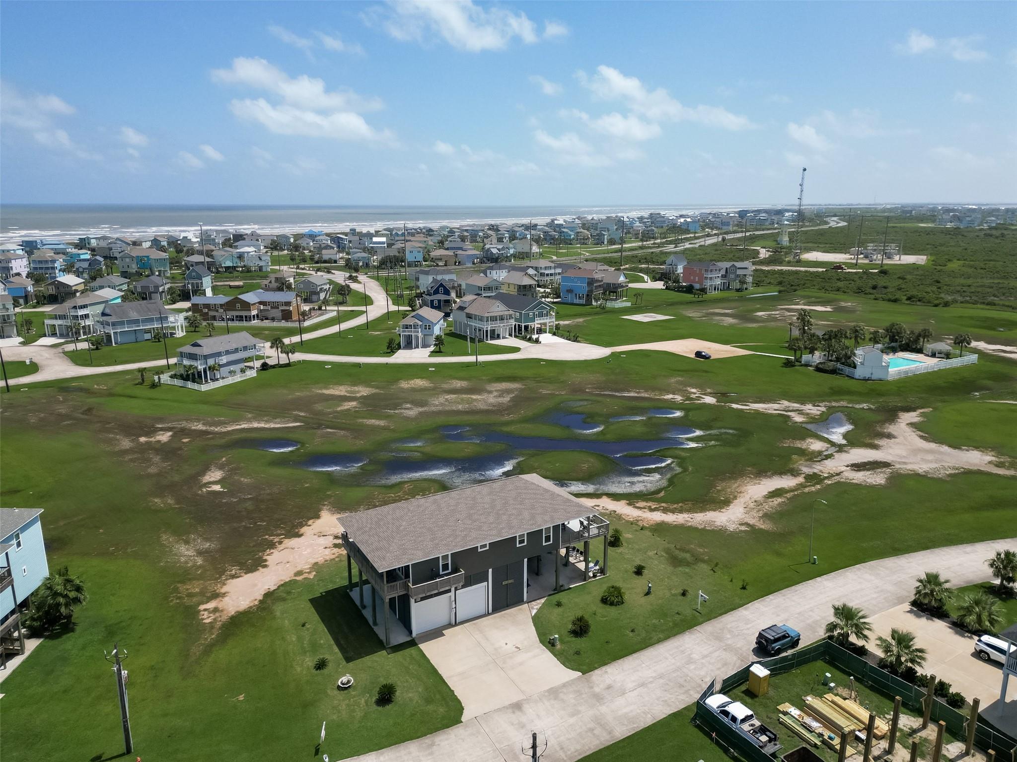 3730 Mendocino Dr, Galveston, TX 77554 photo