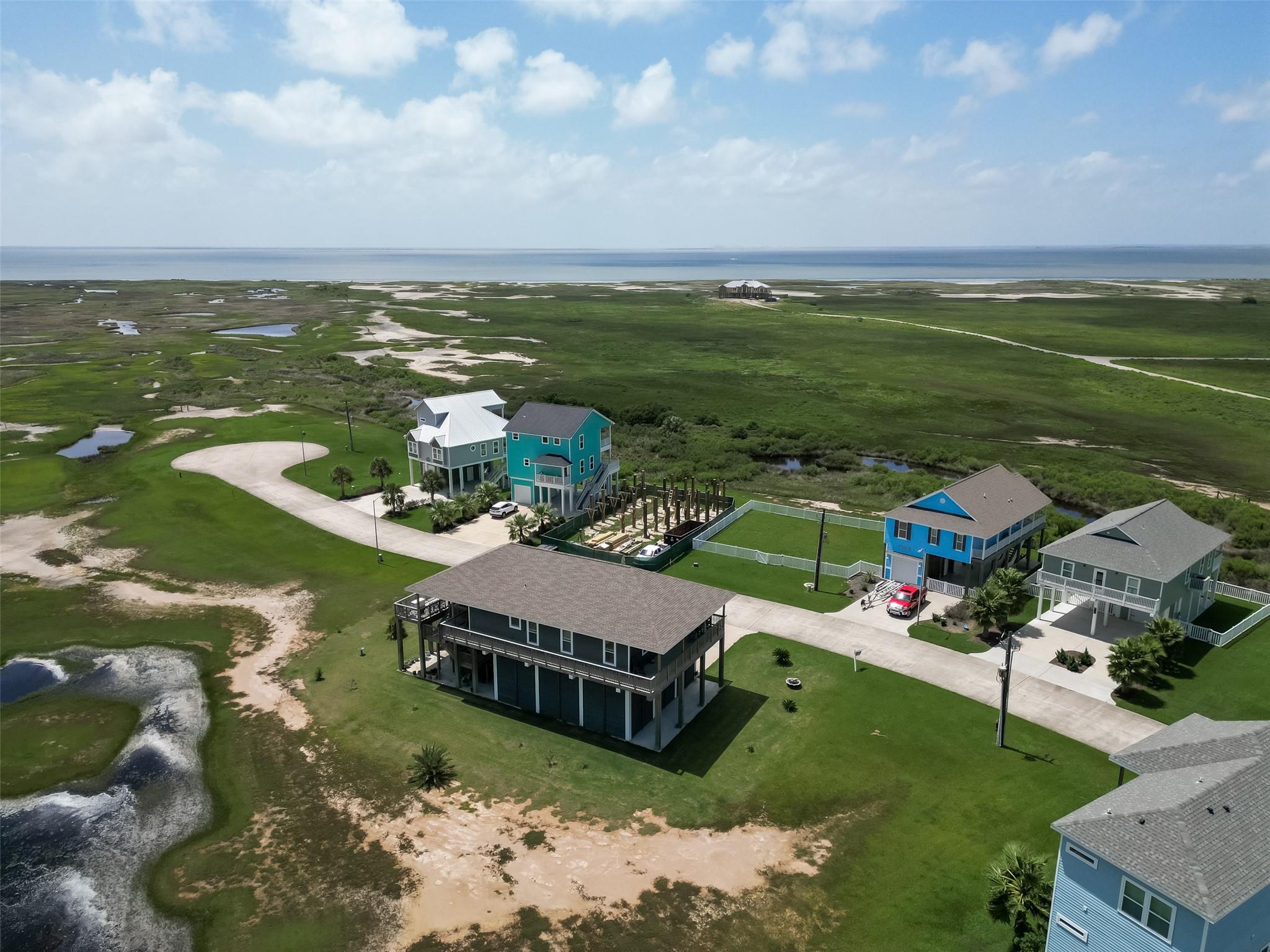3730 Mendocino Dr, Galveston, TX 77554 photo