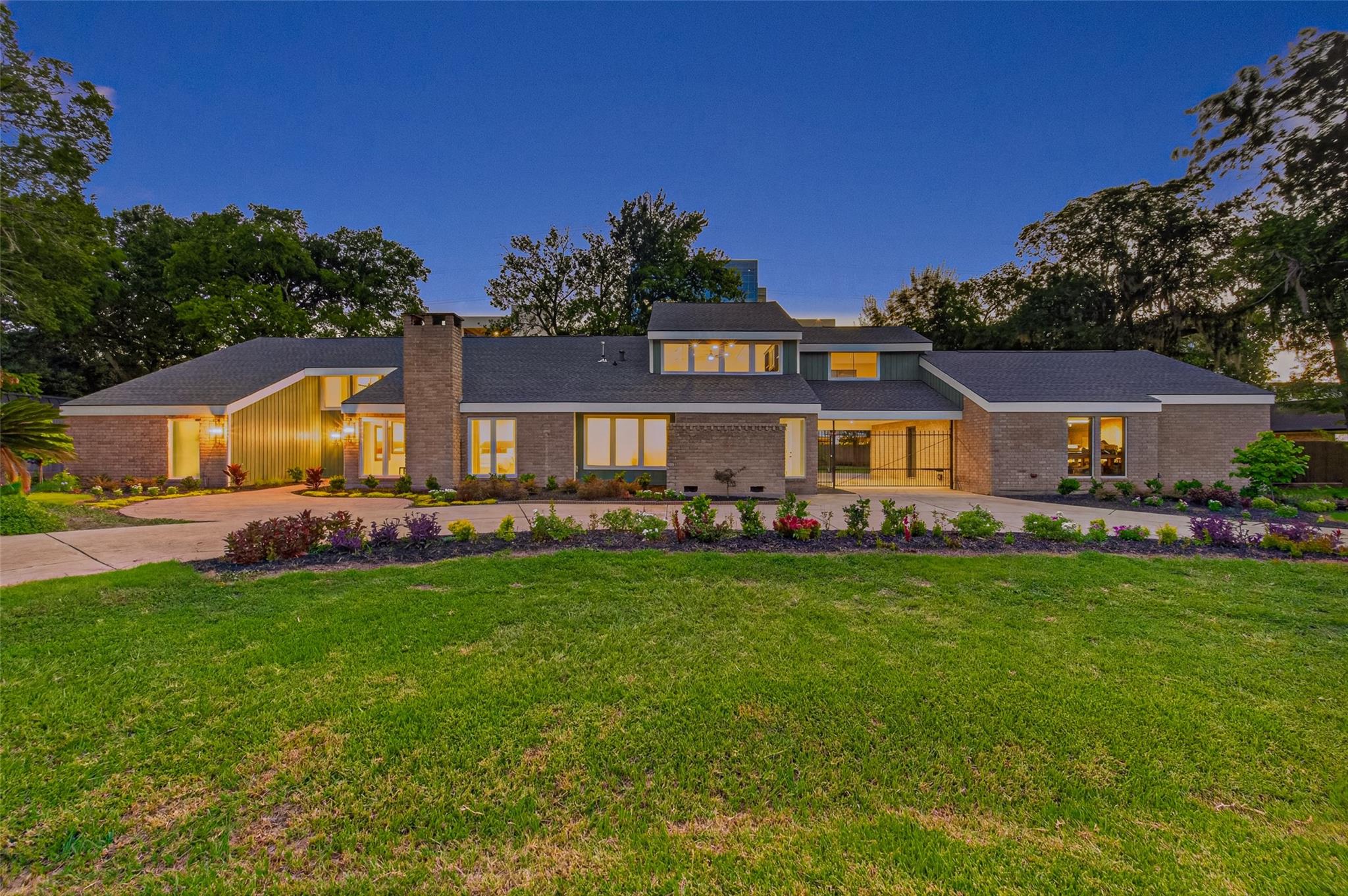 1202 Briar Bayou Dr, Houston, TX 77077