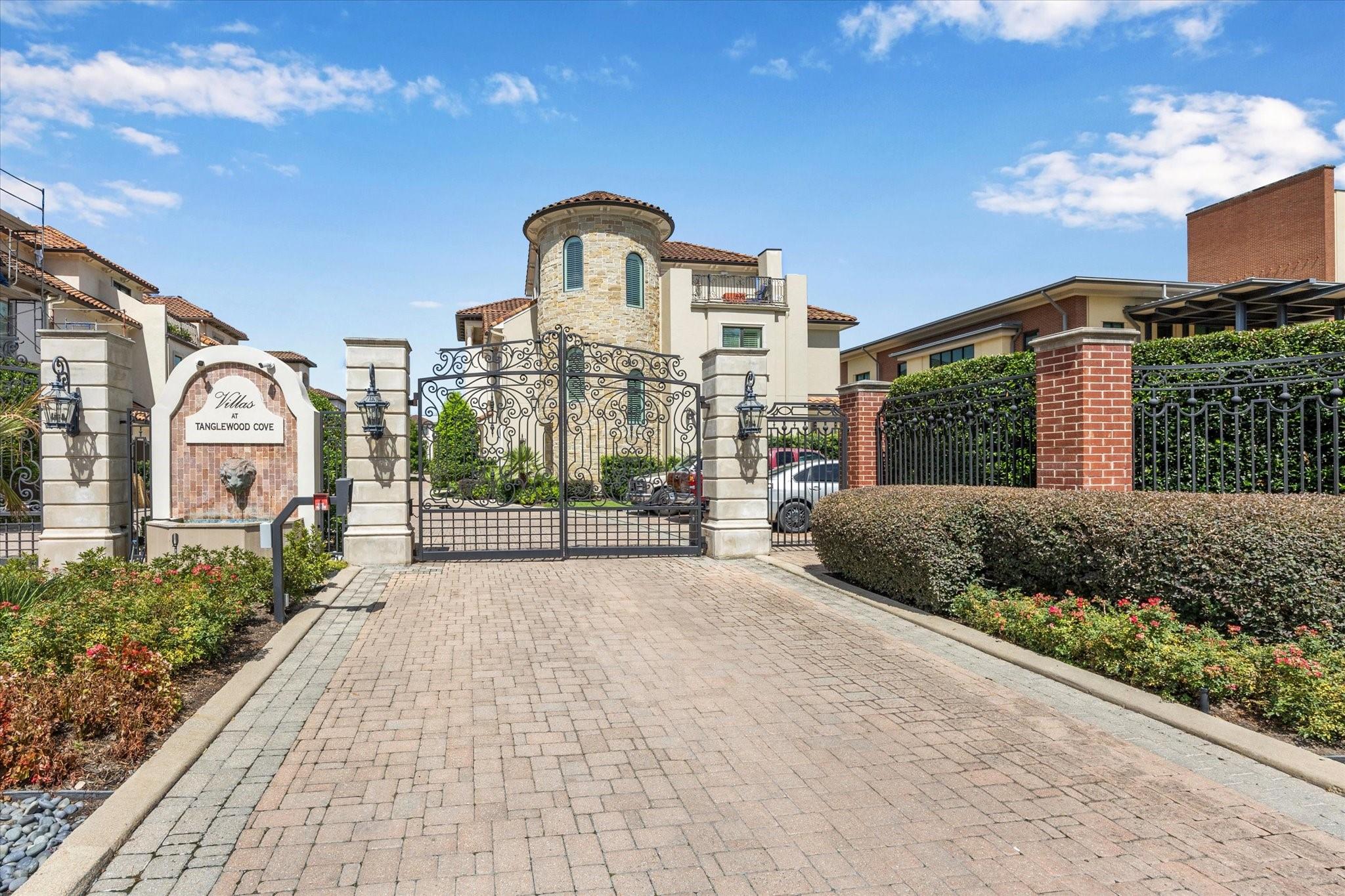 5736 Tanglewood Cove St, Houston, TX 77057