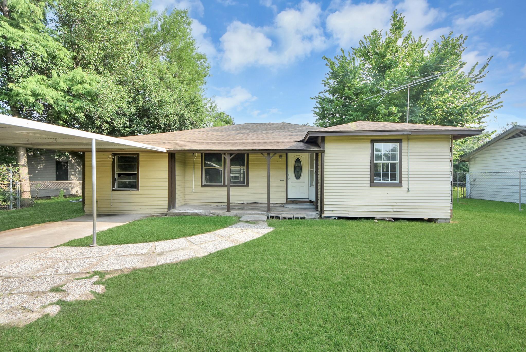 117 E Witcher Ln, Houston, TX 77076 photo