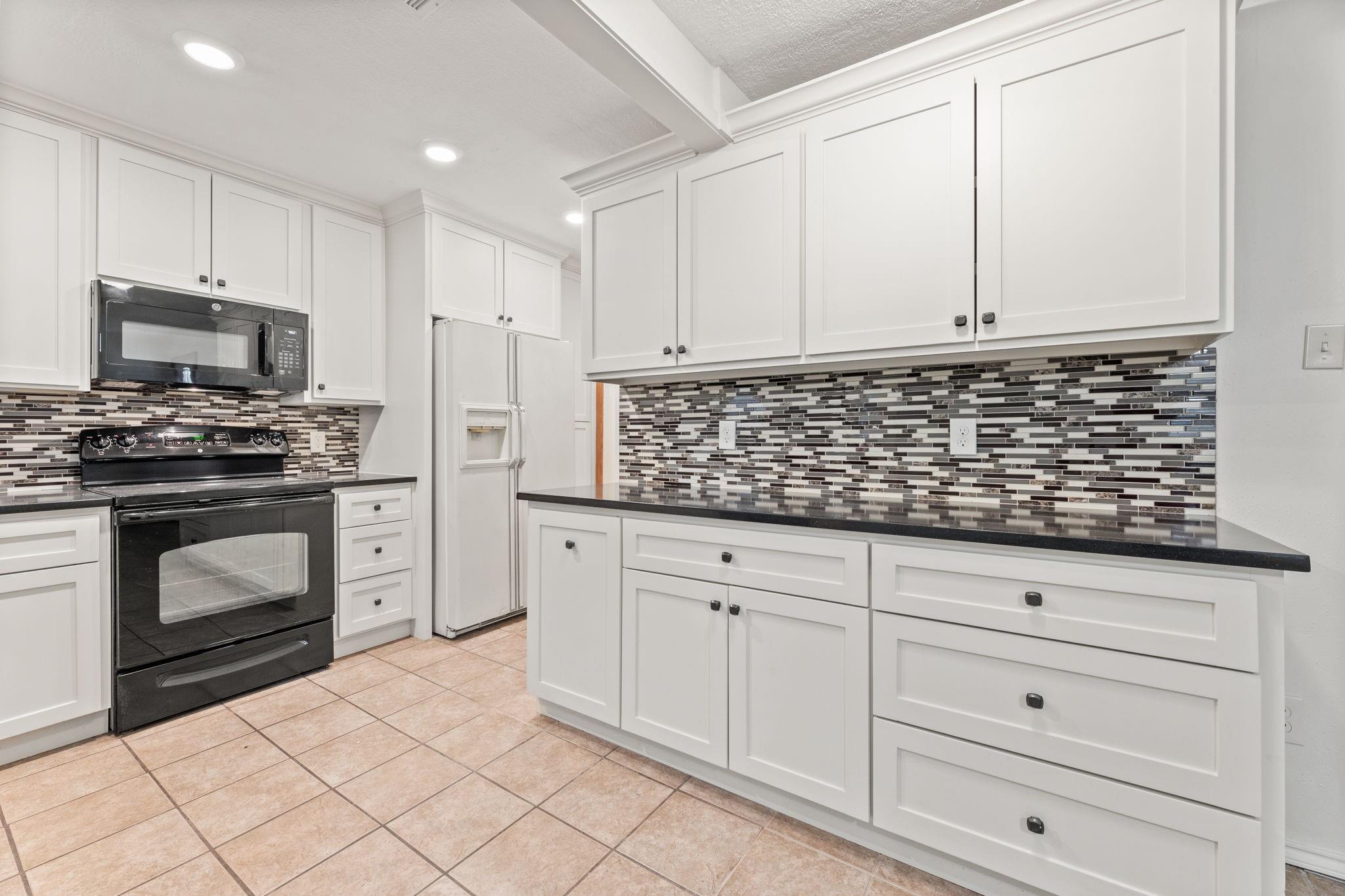 12799 Lake Conroe Hills Dr, Willis, TX 77318 photo