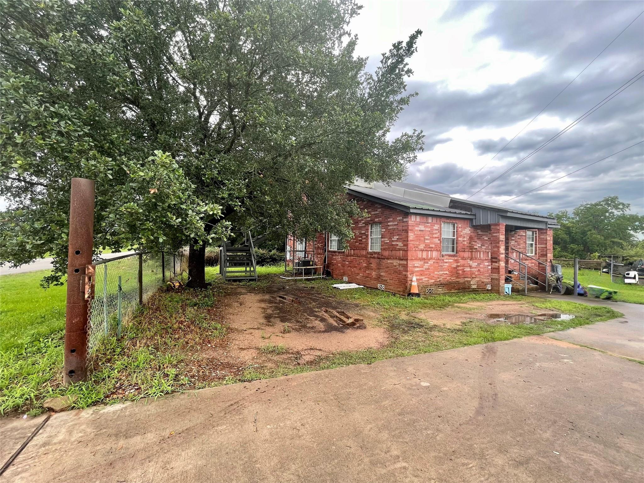 20661 Cochran Rd, Prairie View, TX 77445 photo