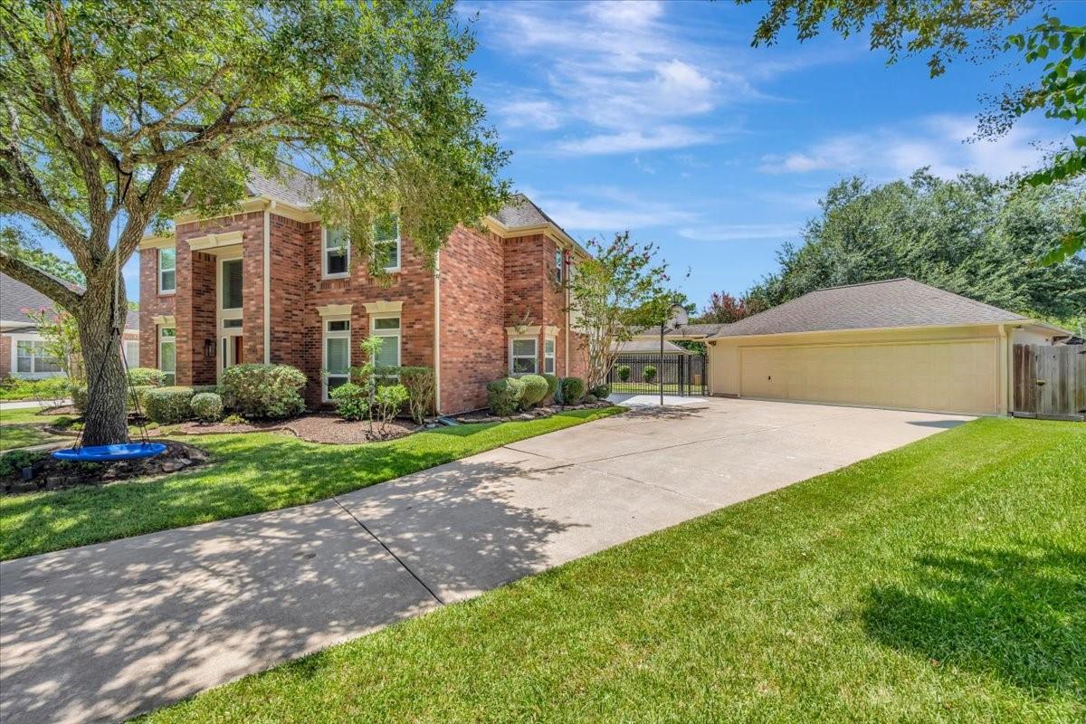 16827 Whitewater Falls Ct, Pasadena, TX 77059 photo