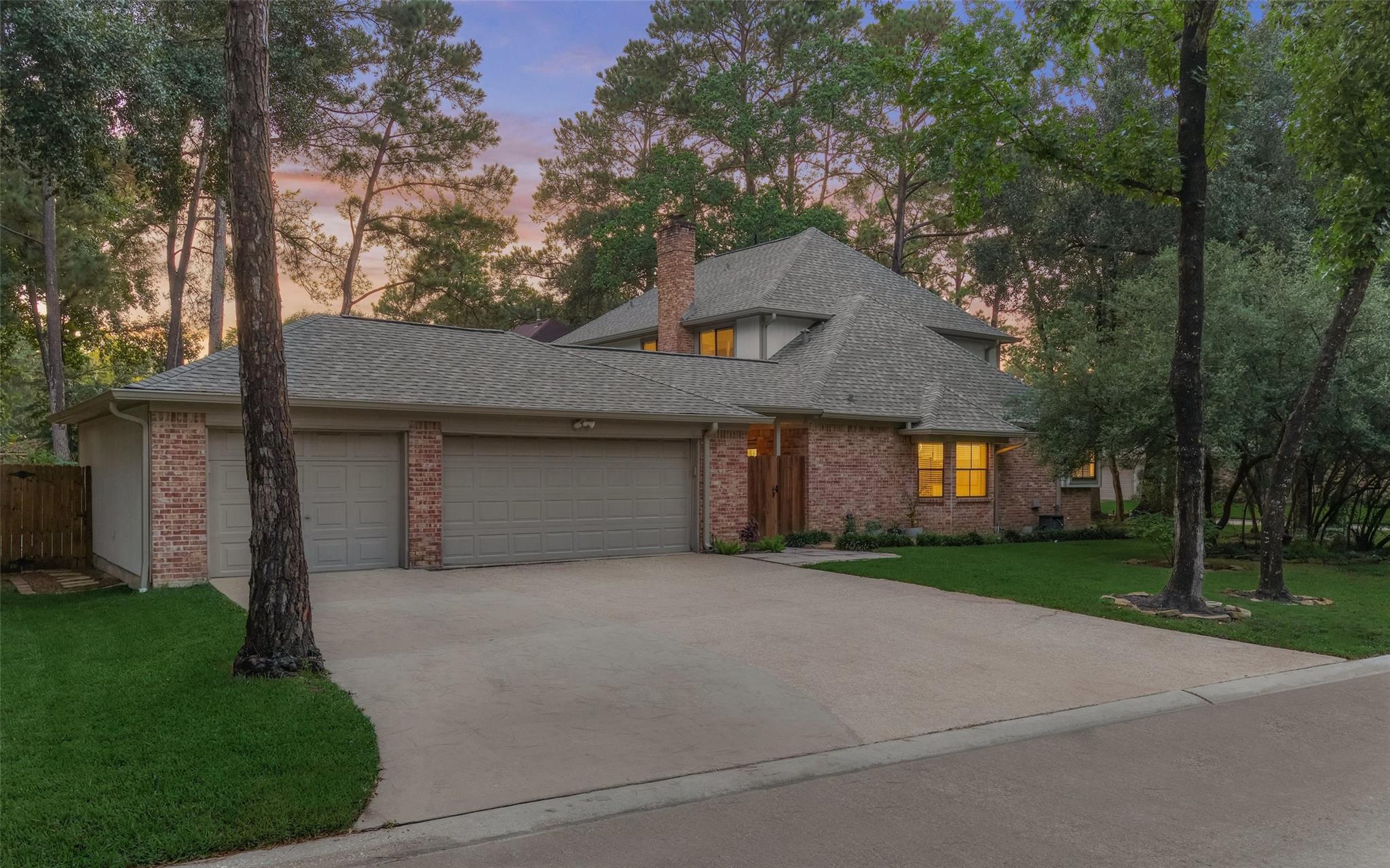 9 Southfork Pines Ct, Spring, TX 77381 photo