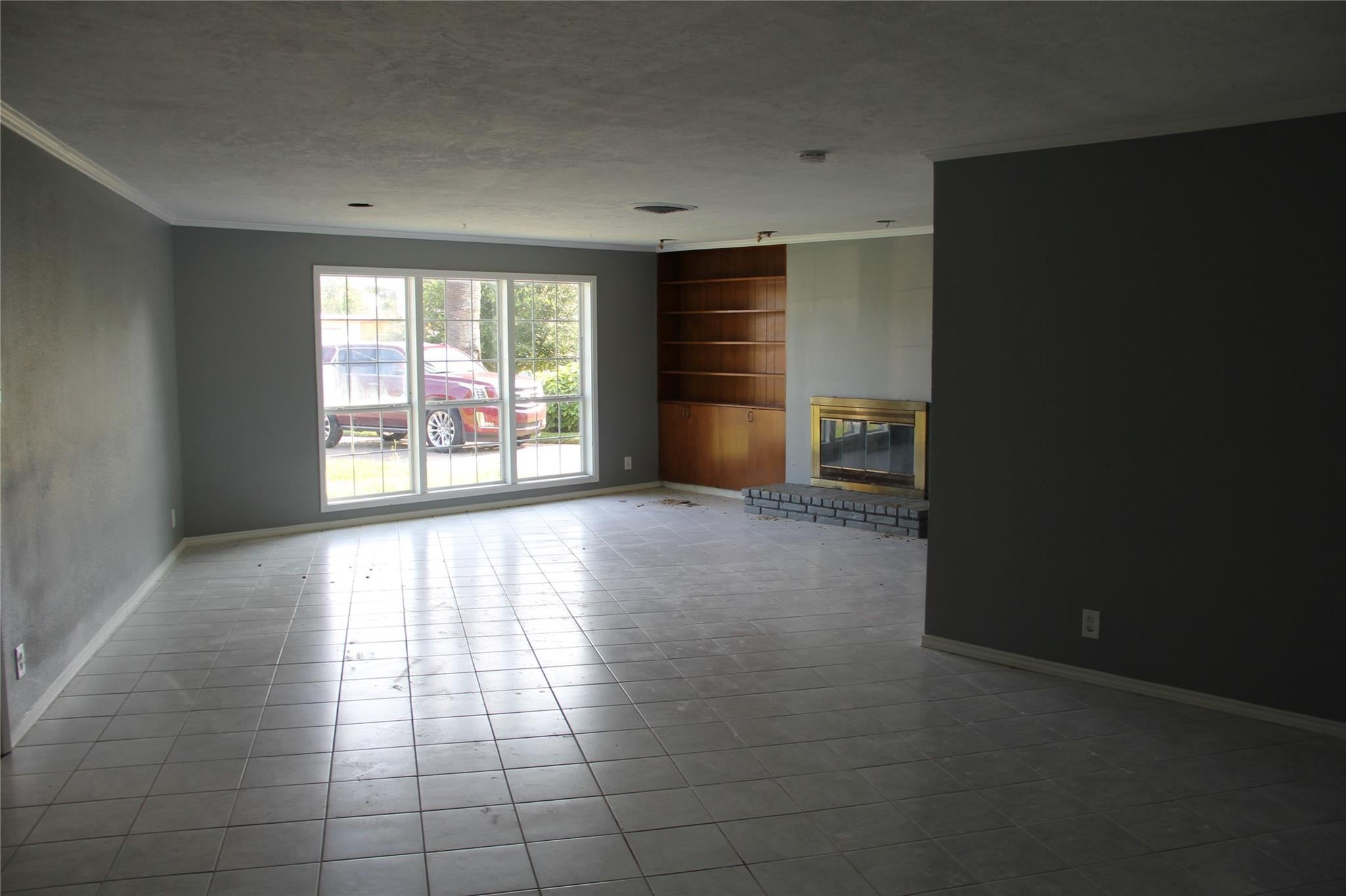 126 San Marino Dr, Galveston, TX 77550 photo
