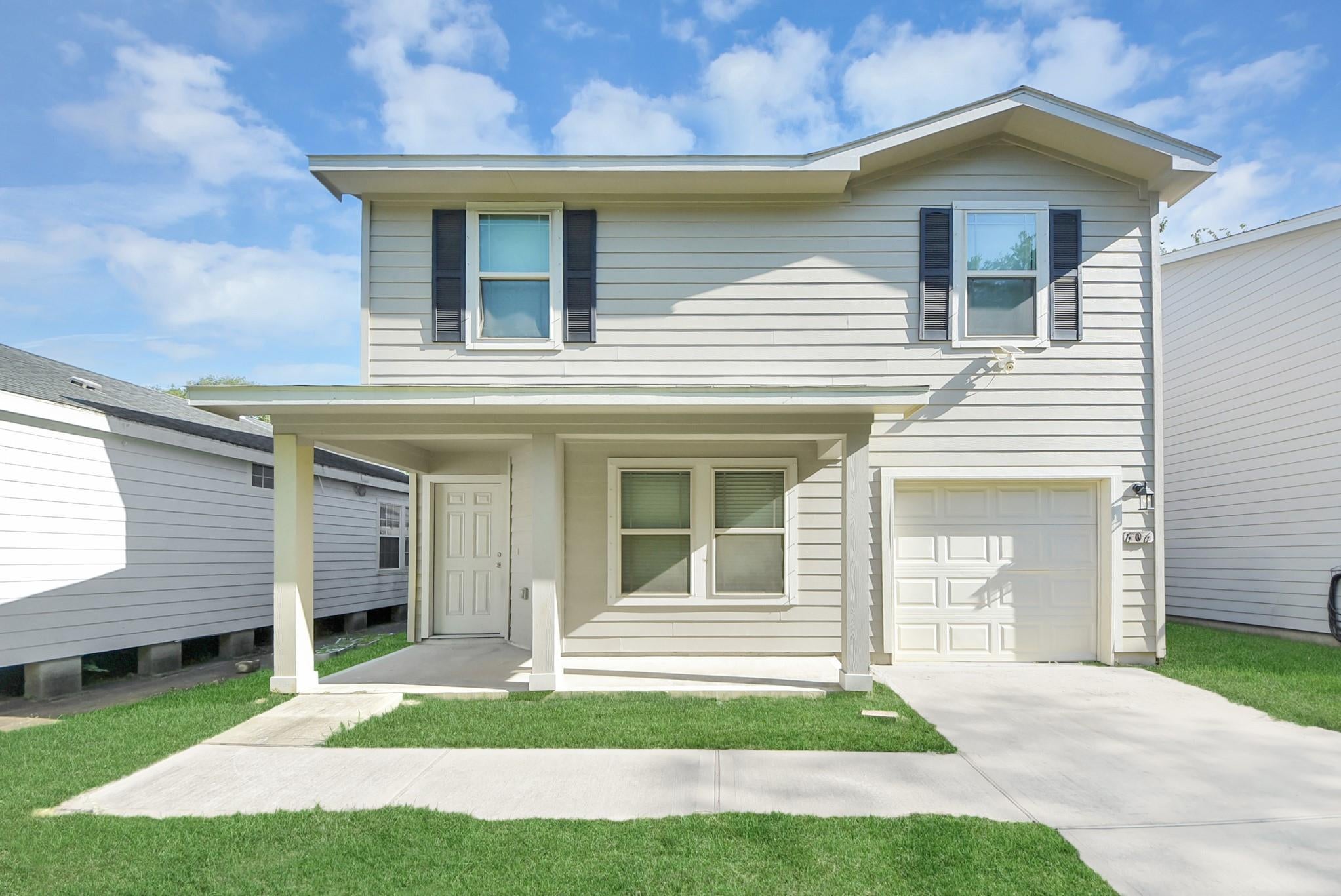 606 Travis St, Baytown, TX 77520