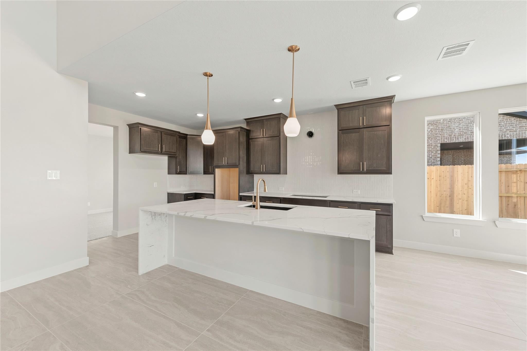 7114 Frio Dr, League City, TX 77546 photo