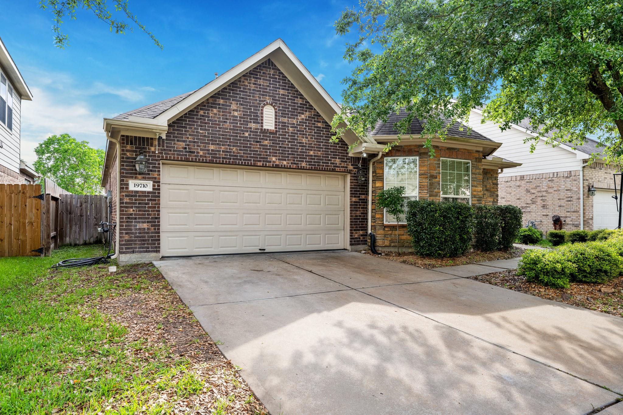19710 Valkyrie Dr, Spring, TX 77379