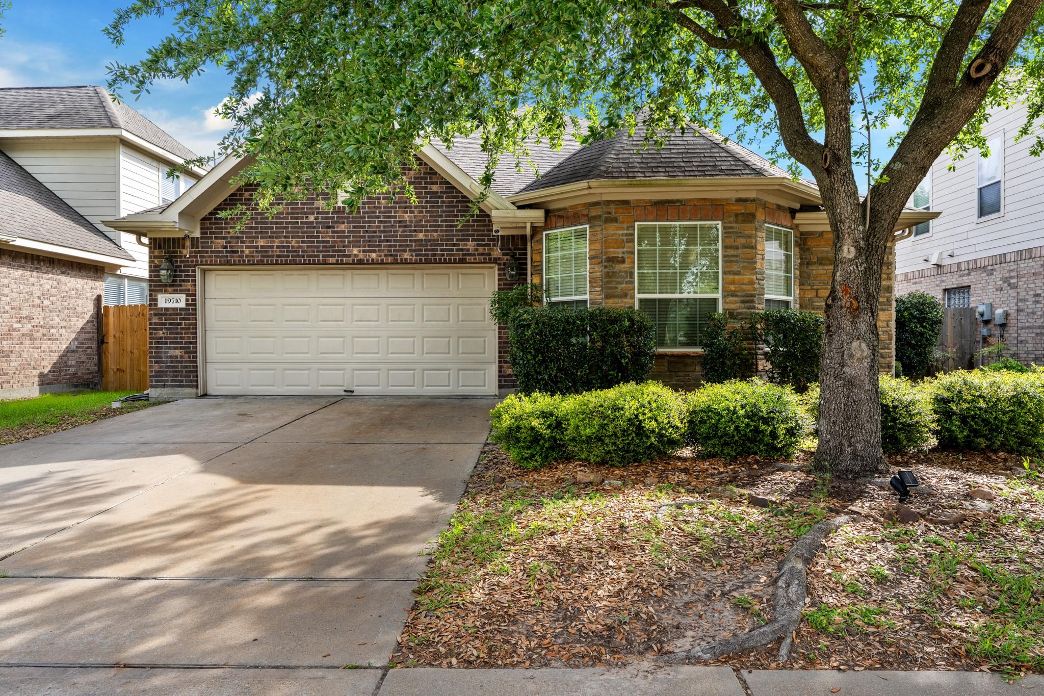 19710 Valkyrie Dr, Spring, TX 77379 photo