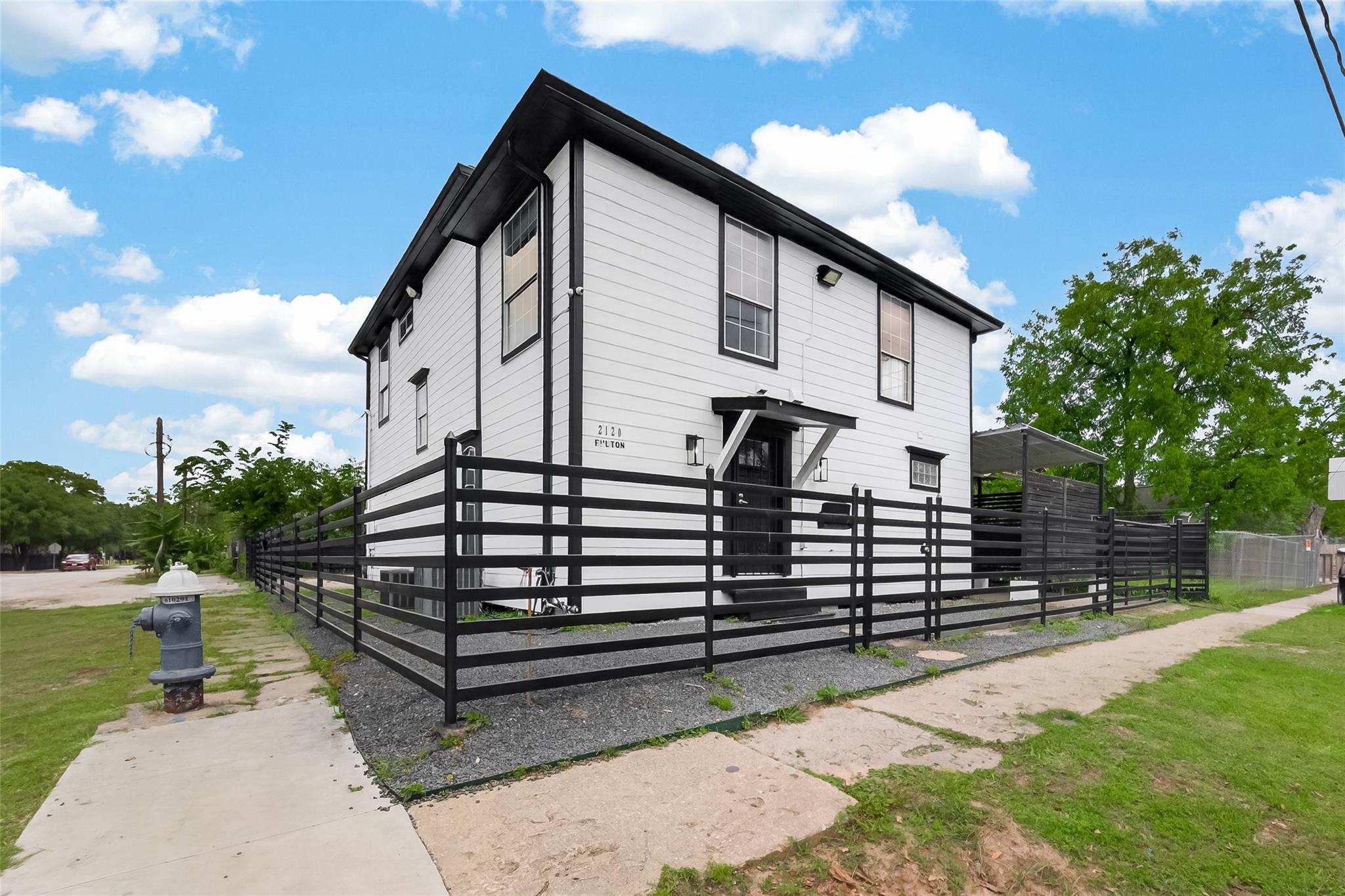 2120 Fulton St, Houston, TX 77009 photo